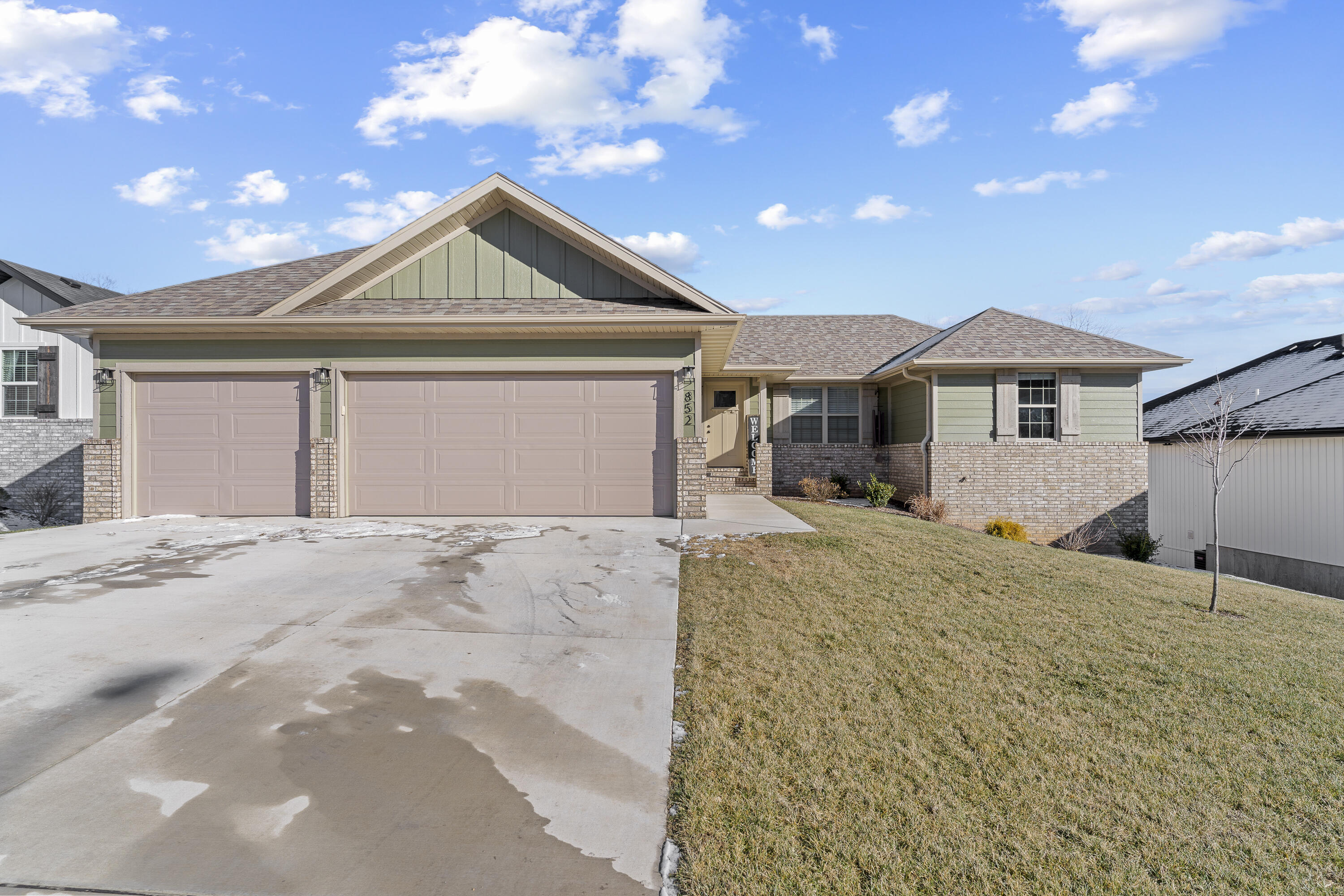 852 South Eastridge