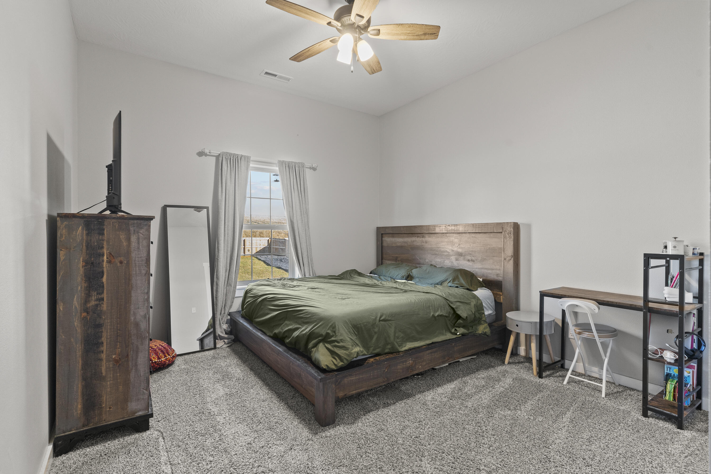 852 South Eastridge