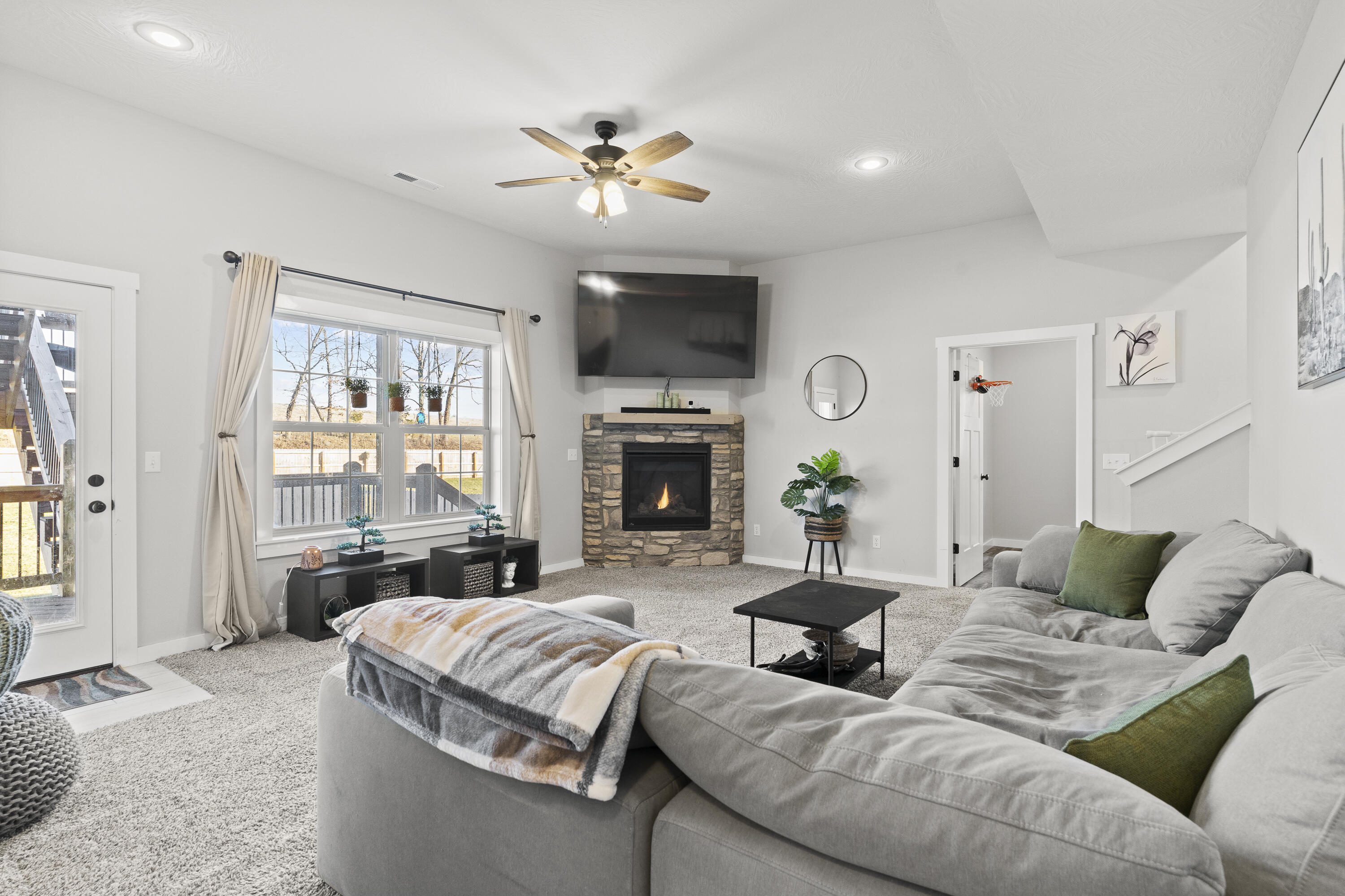 852 South Eastridge