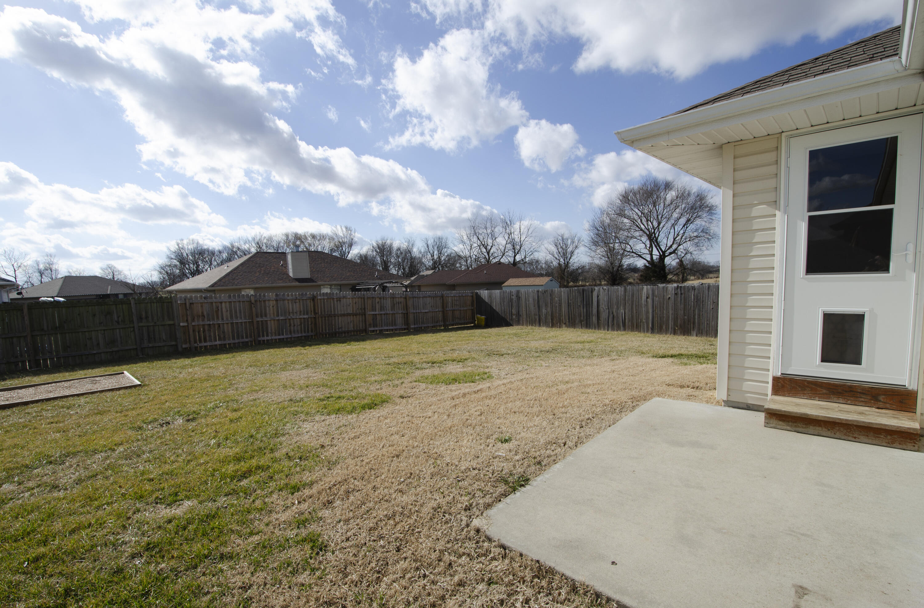 714 W Christopher Lane