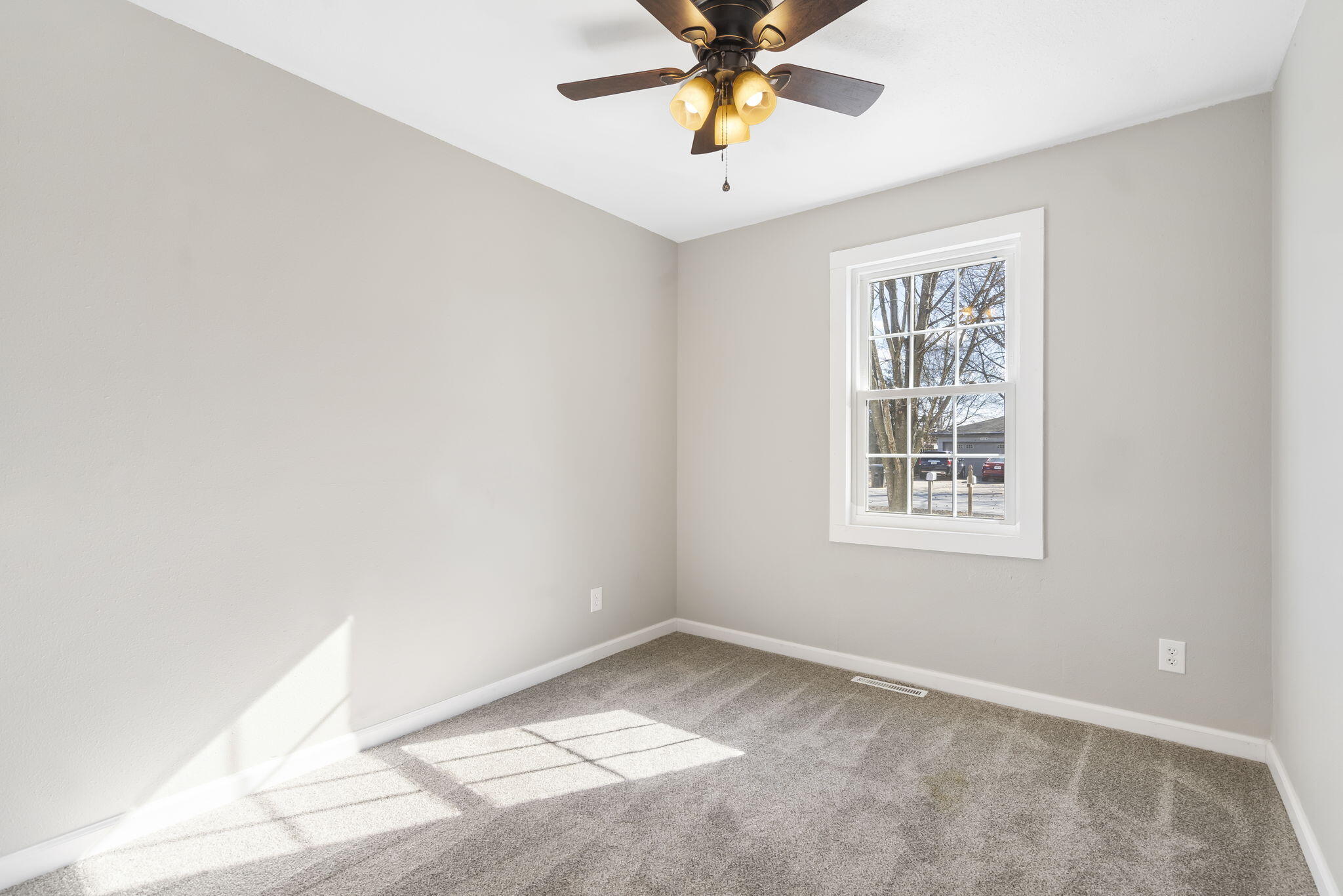 3115 W Edward Street