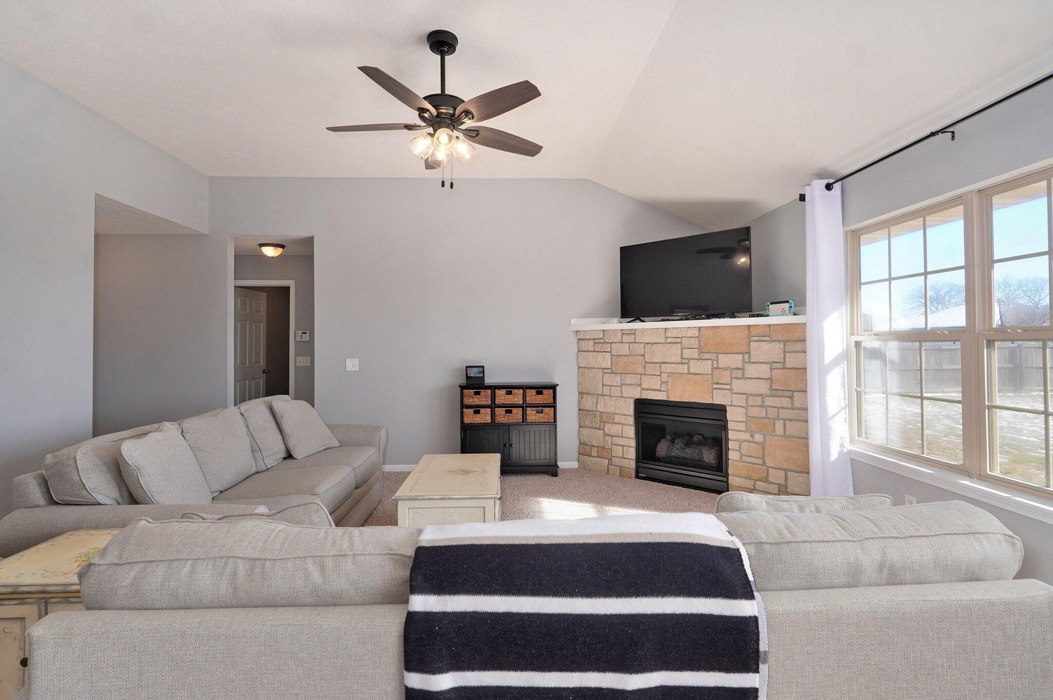 2512 West Cover Drive