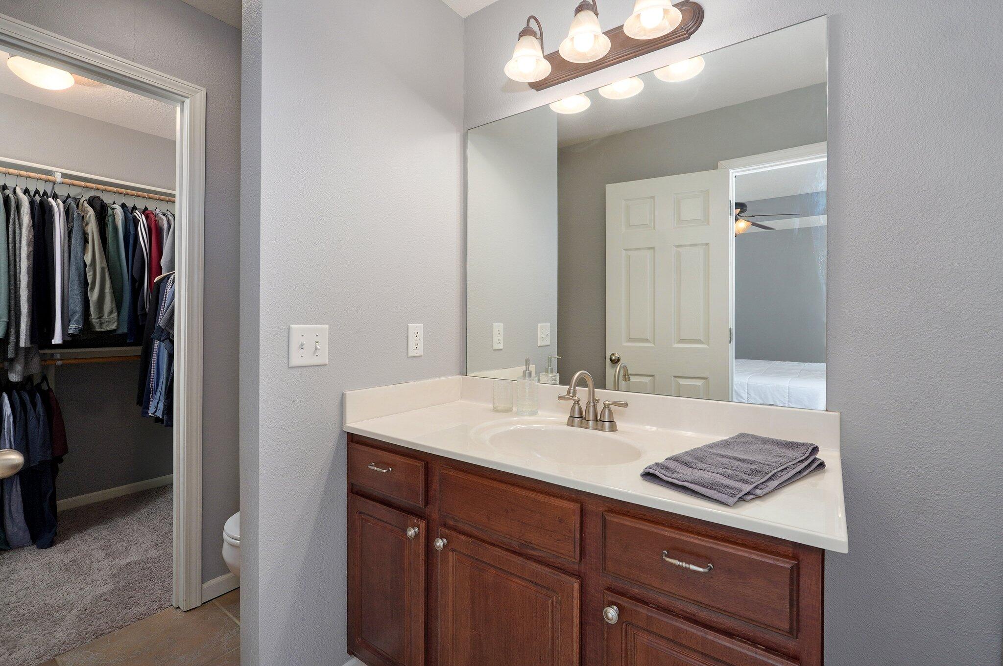 2512 West Cover Drive