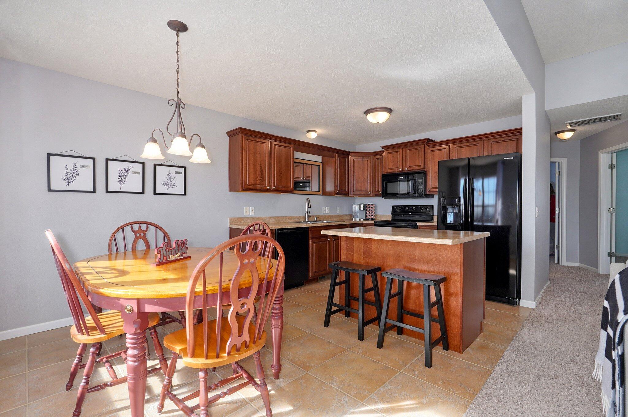2512 West Cover Drive