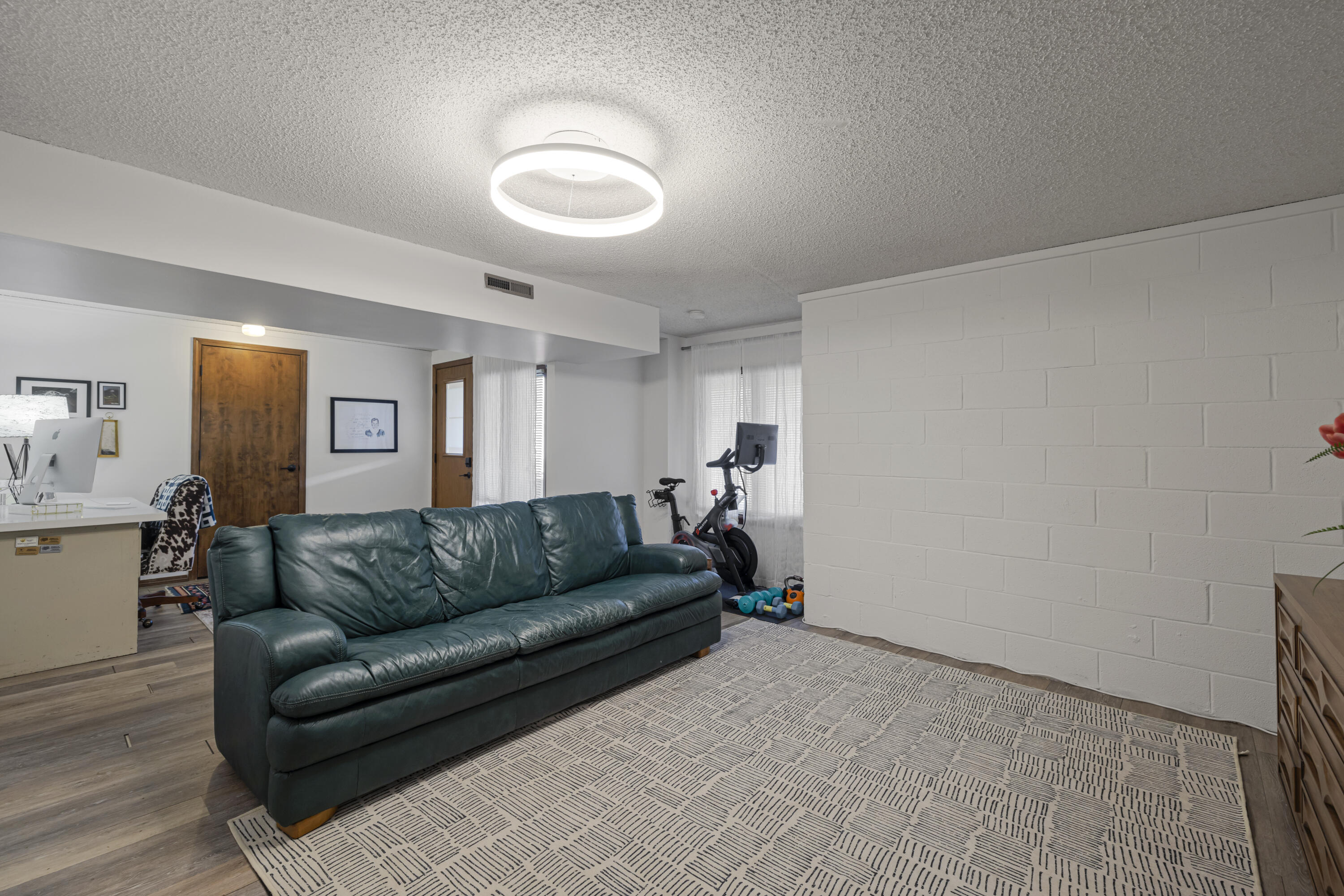 3468 E Catalpa Street