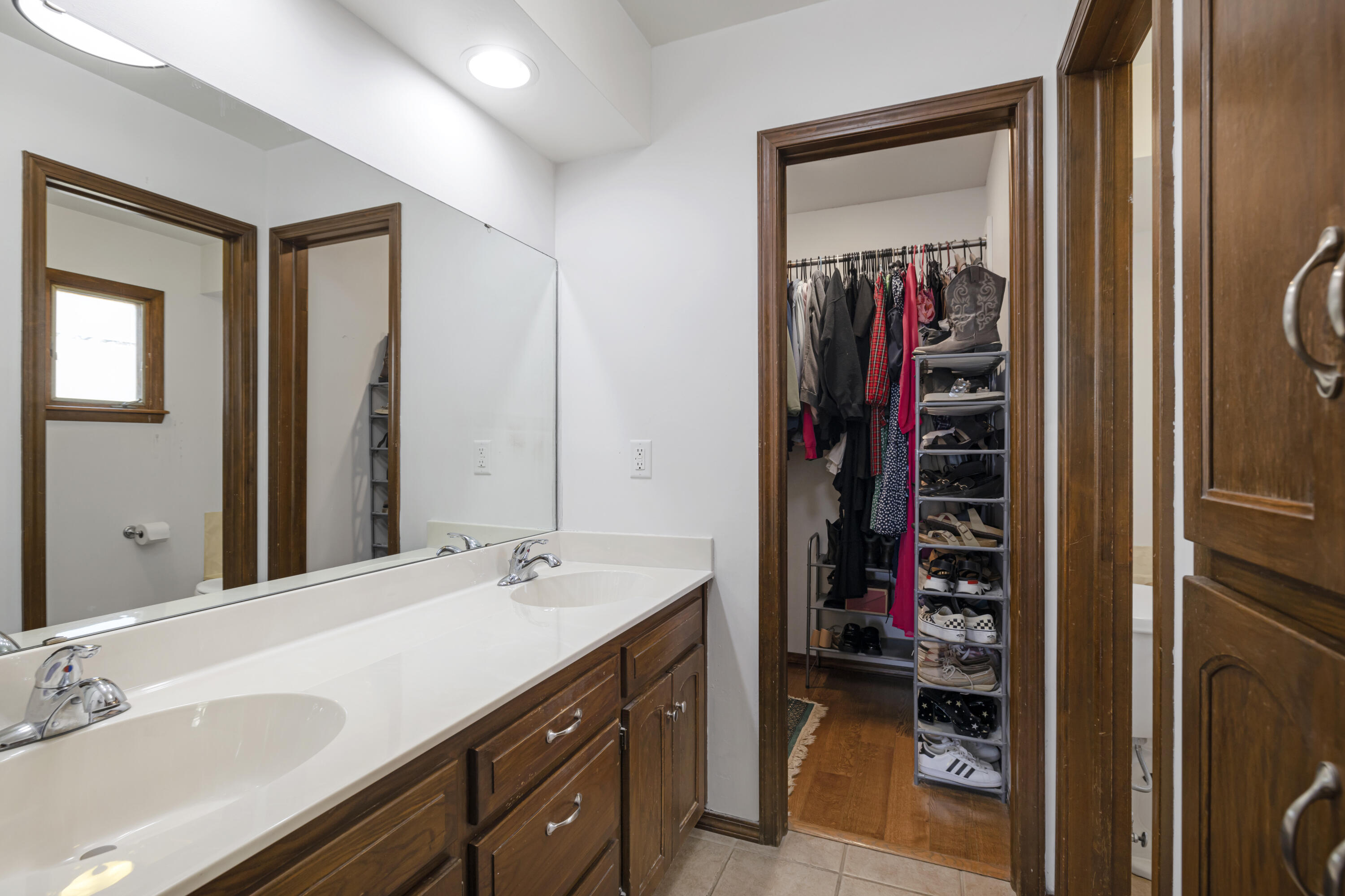 3468 E Catalpa Street