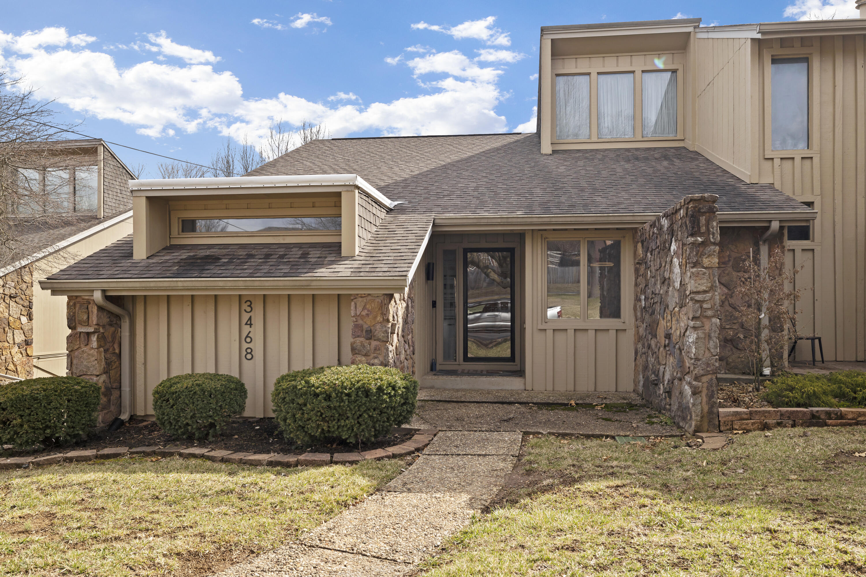 3468 E Catalpa Street