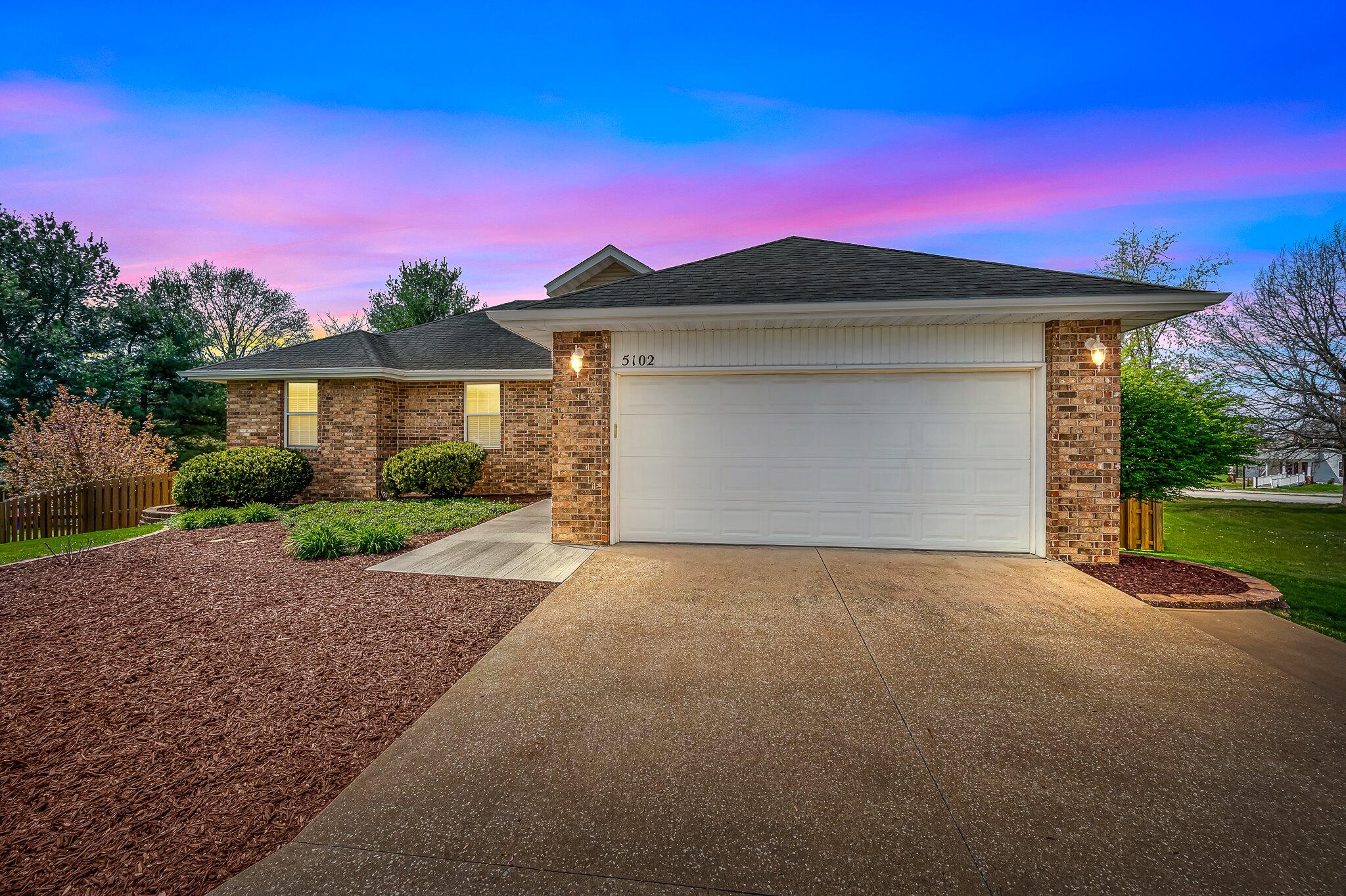 5102 North Graybrooke Drive