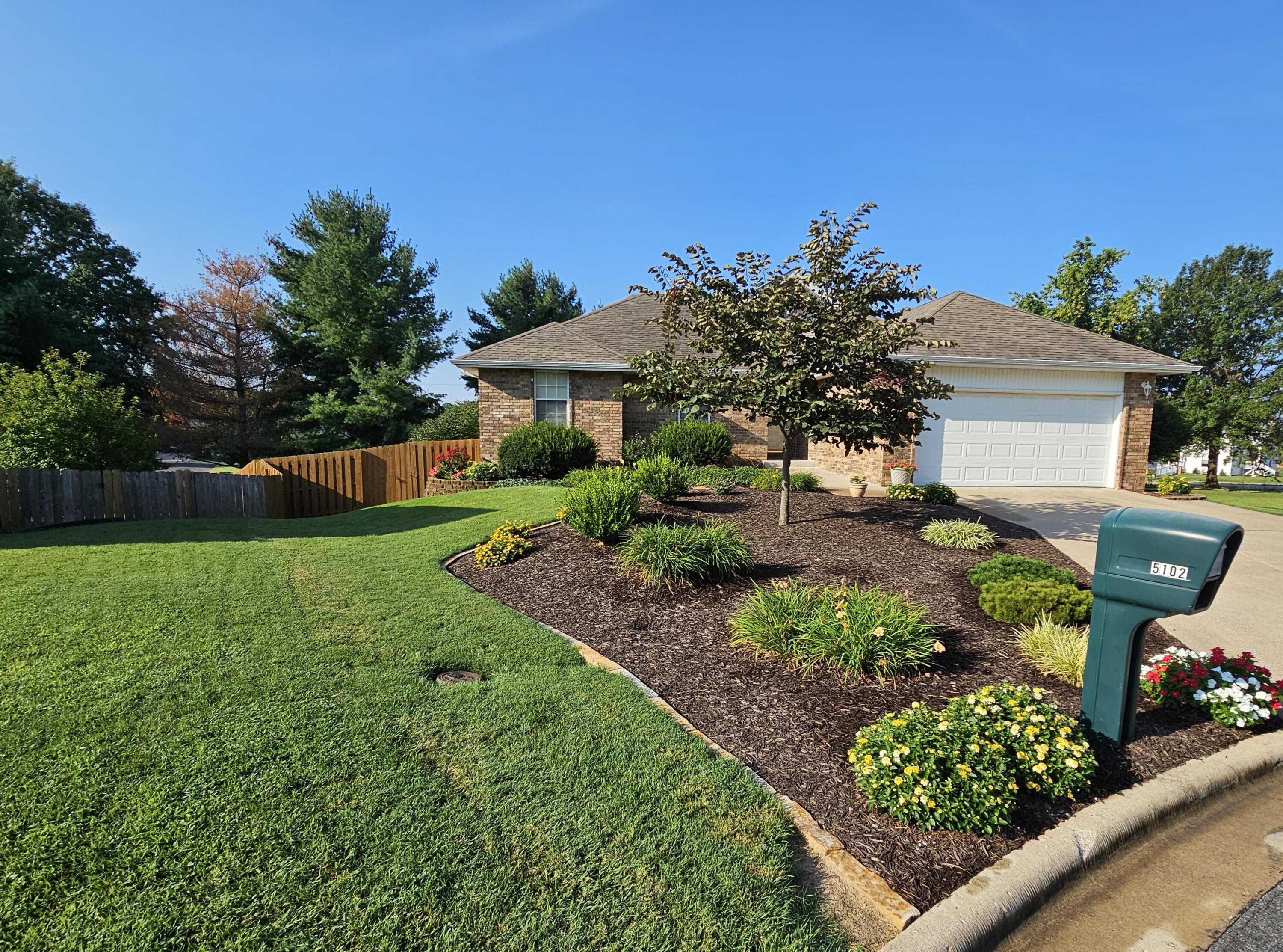 5102 North Graybrooke Drive