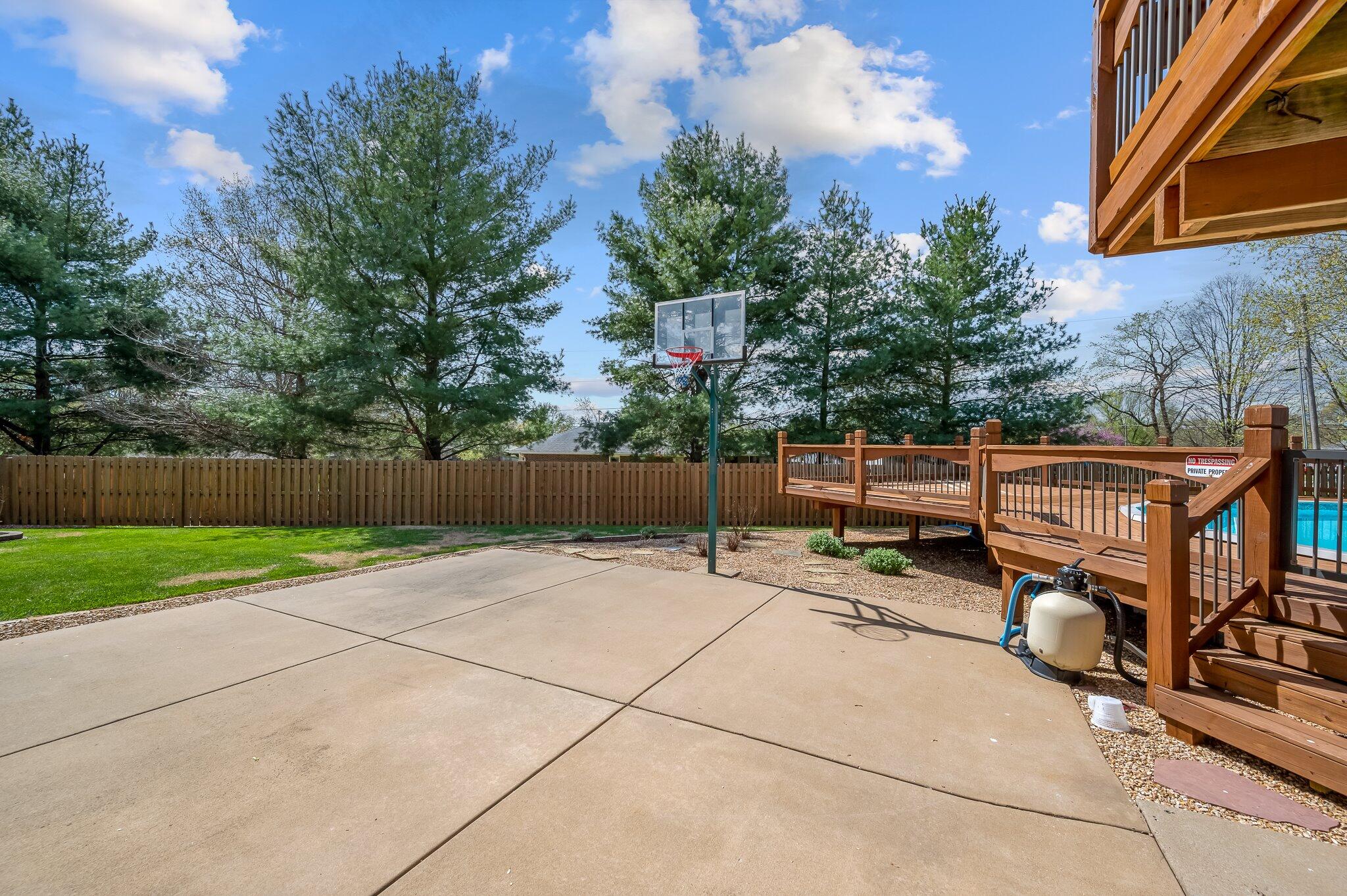 5102 North Graybrooke Drive