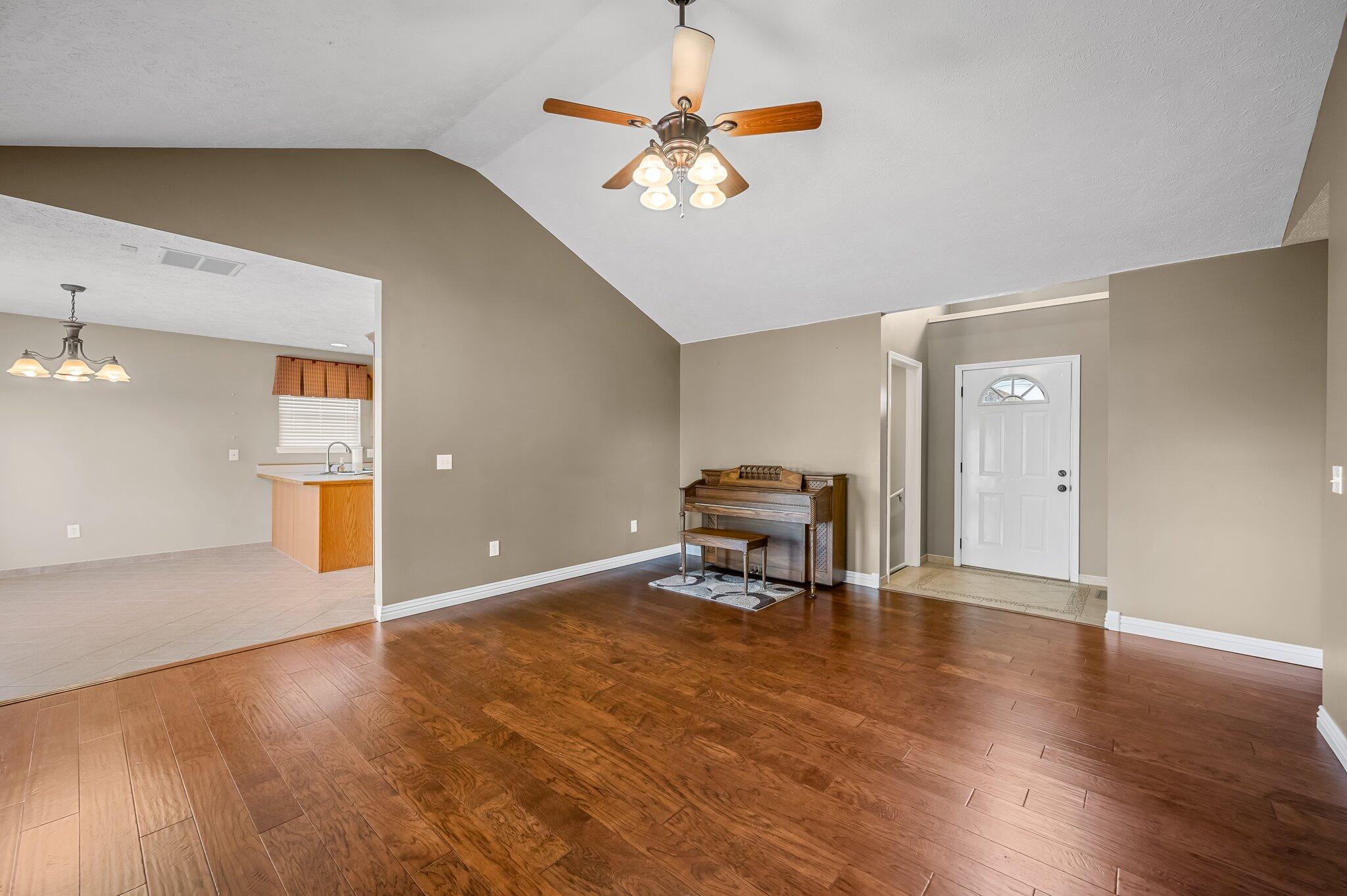 5102 North Graybrooke Drive