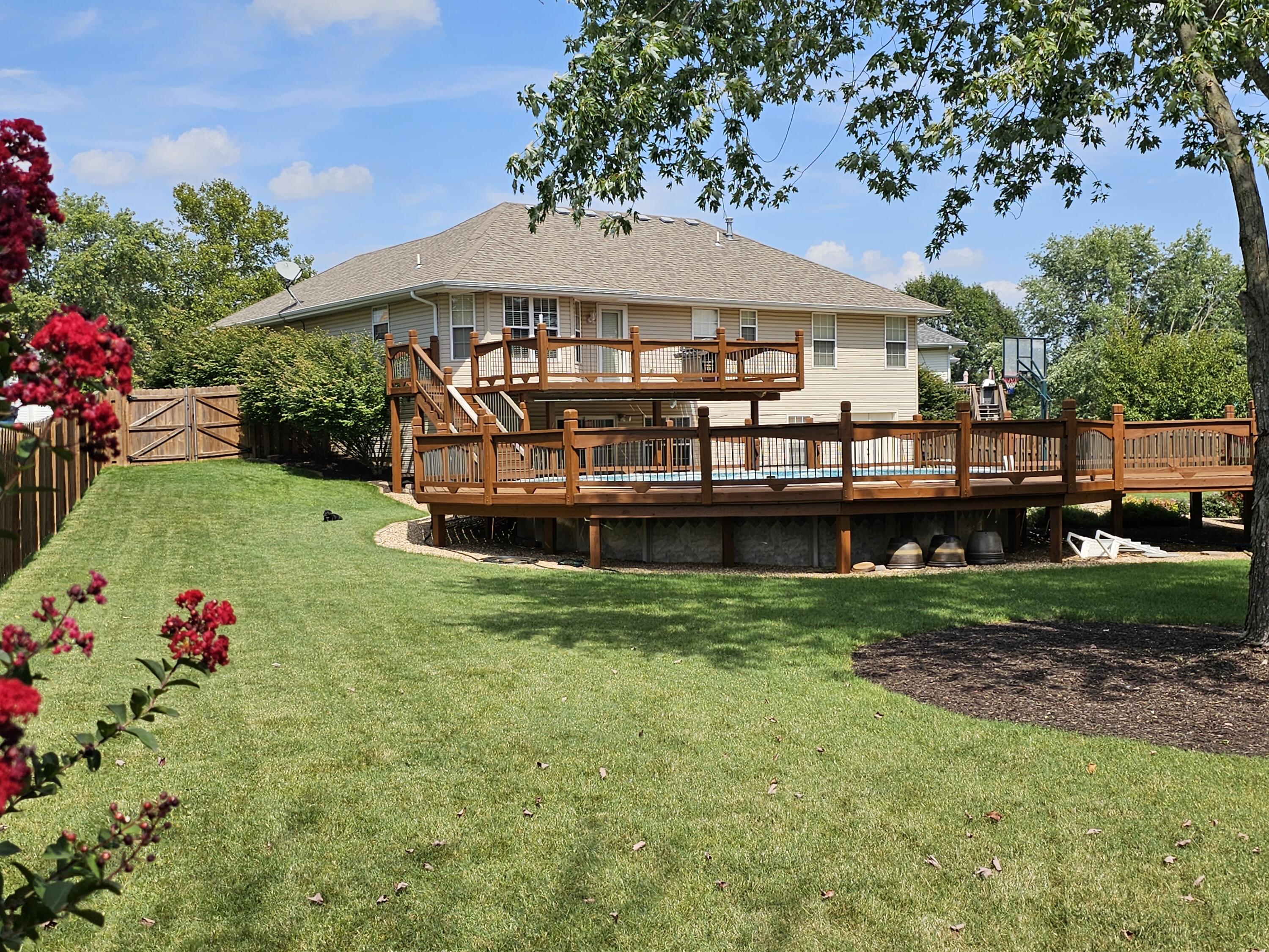 5102 North Graybrooke Drive