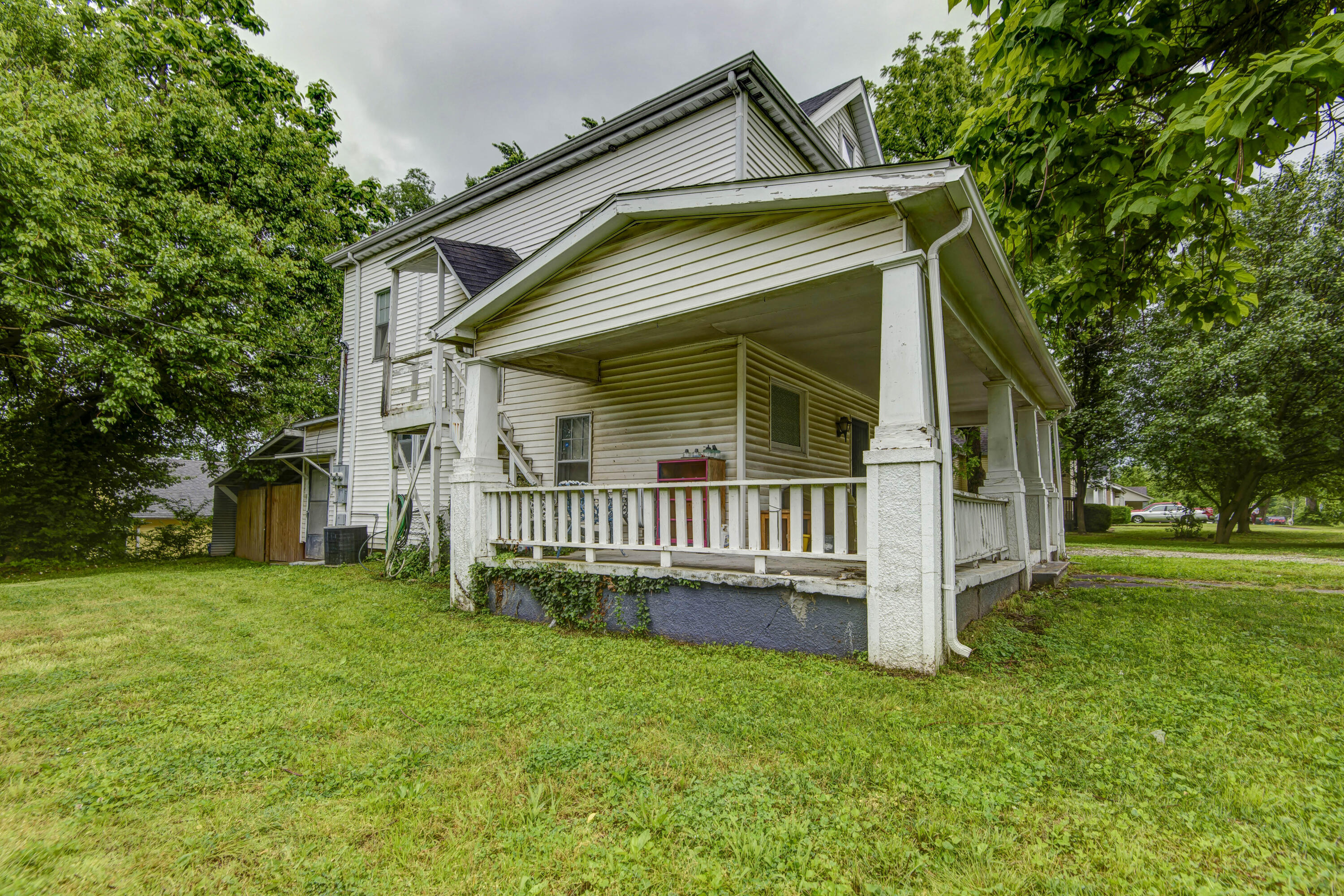 2258 N Benton Avenue