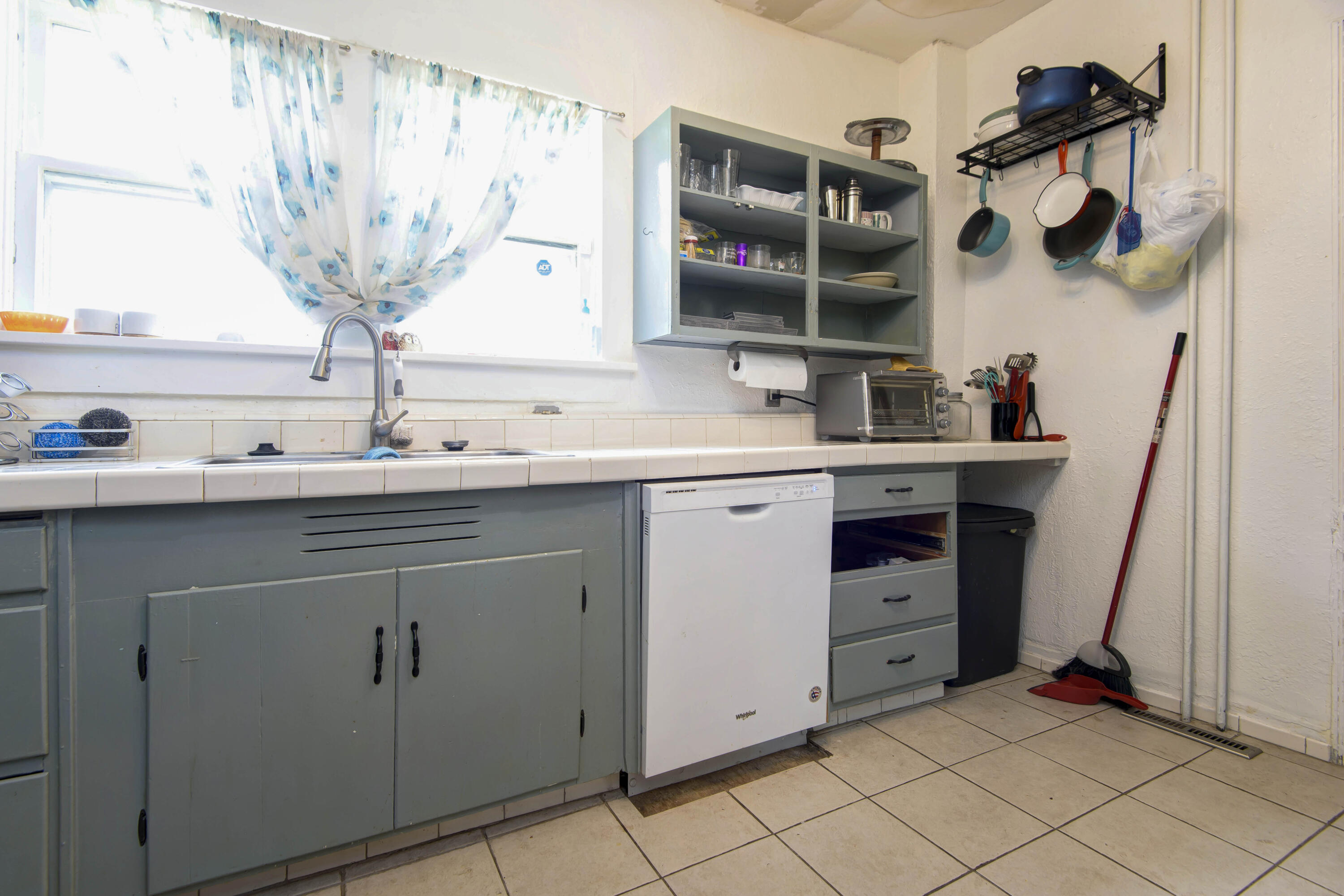 2258 N Benton Avenue