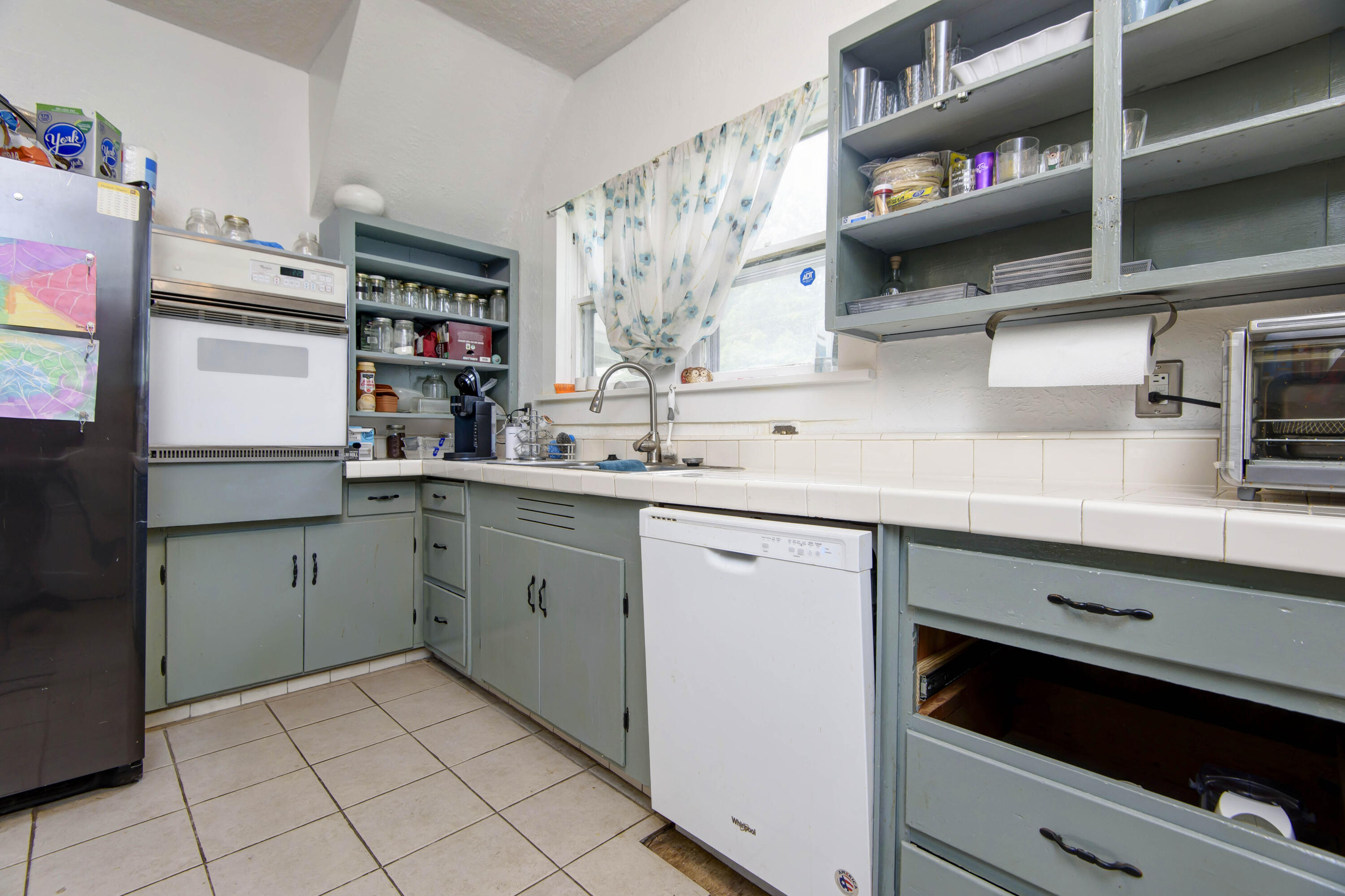 2258 N Benton Avenue