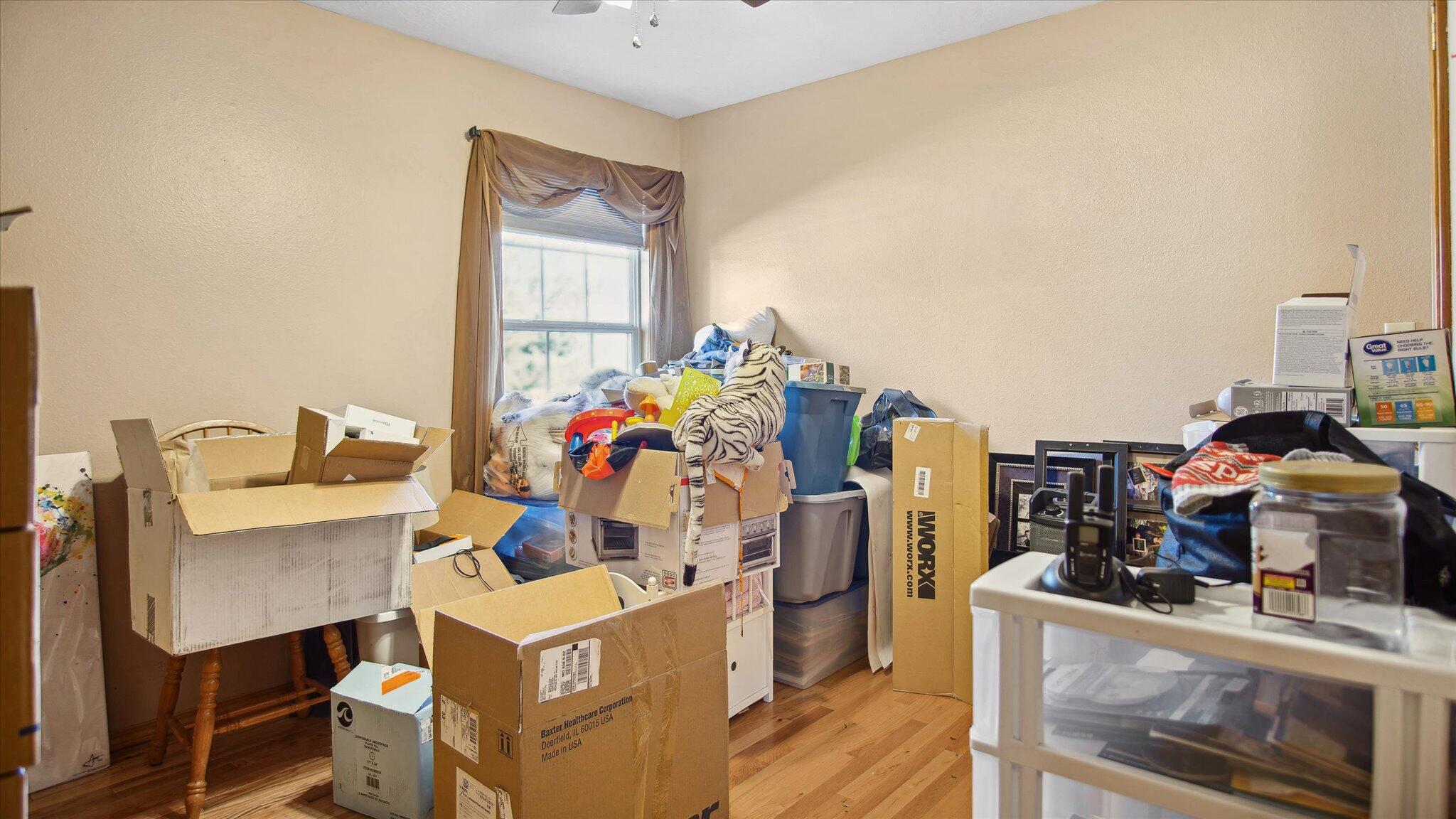 1302 E Primrose Lane