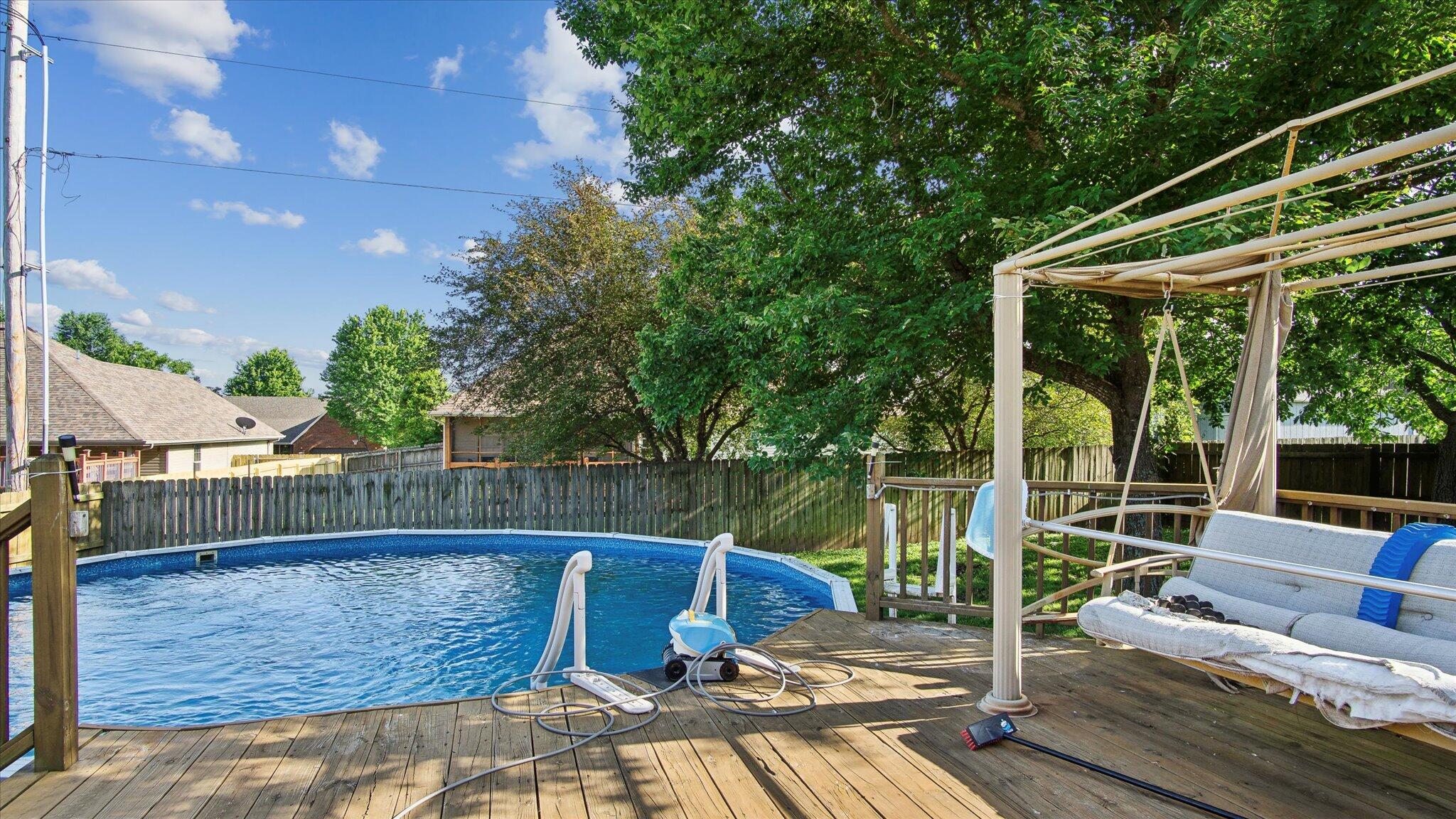 1302 E Primrose Lane