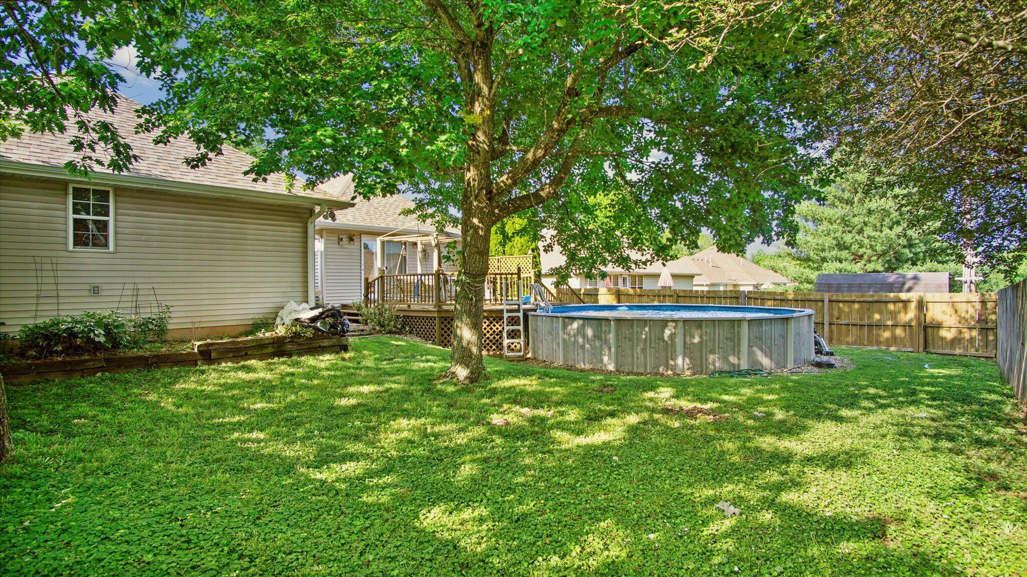 1302 E Primrose Lane
