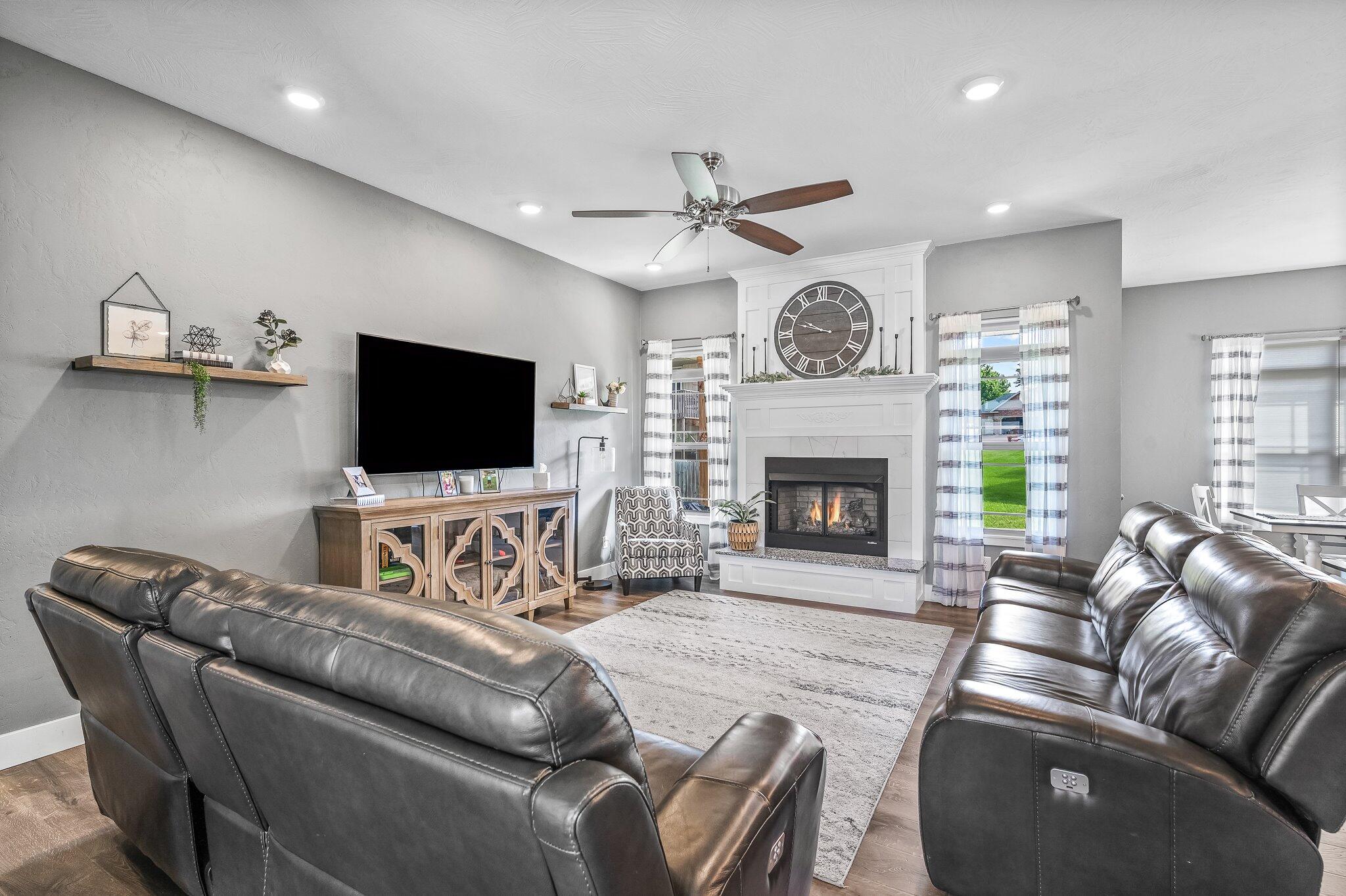 465 Nightingale Court