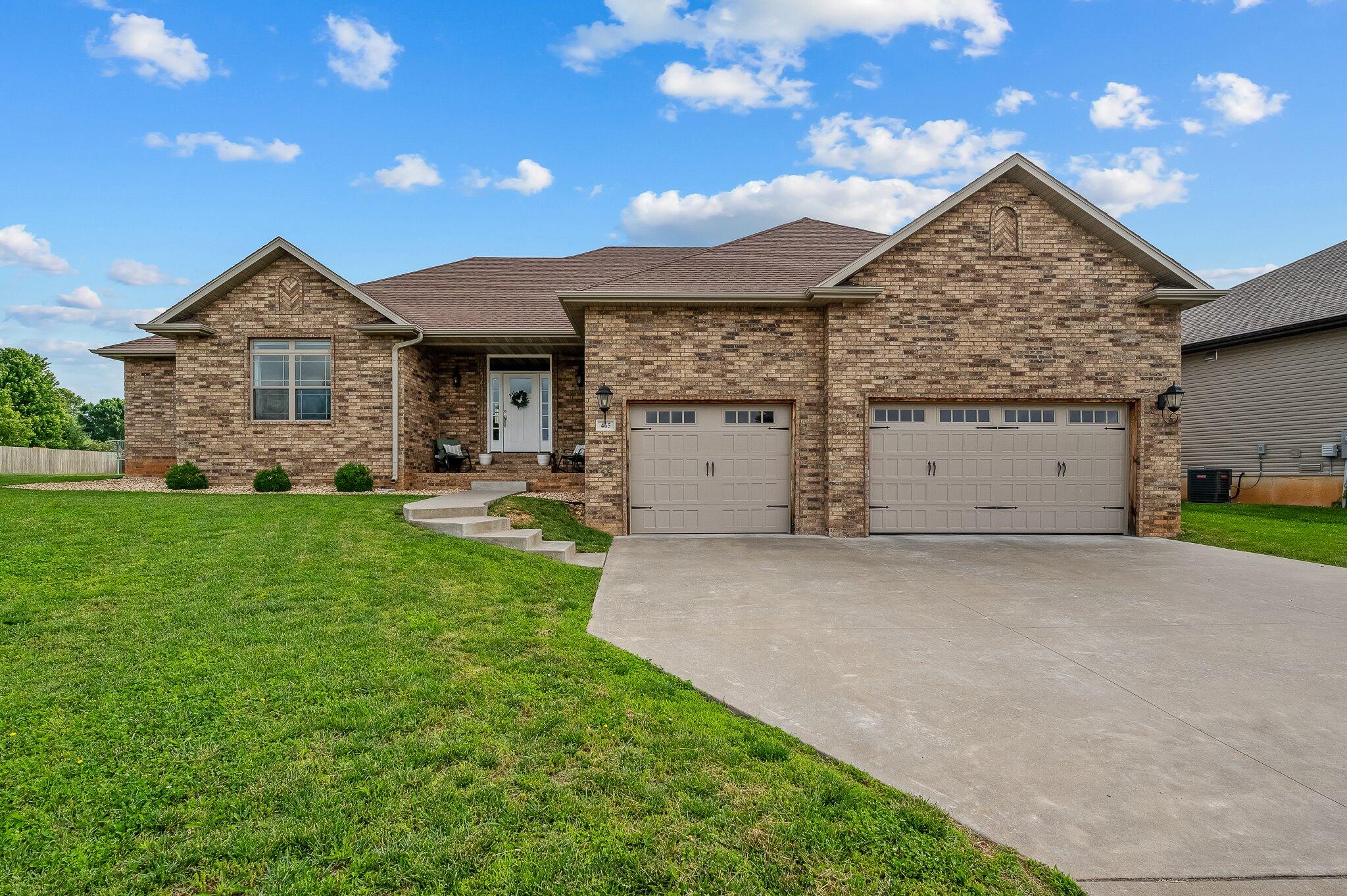 465 Nightingale Court