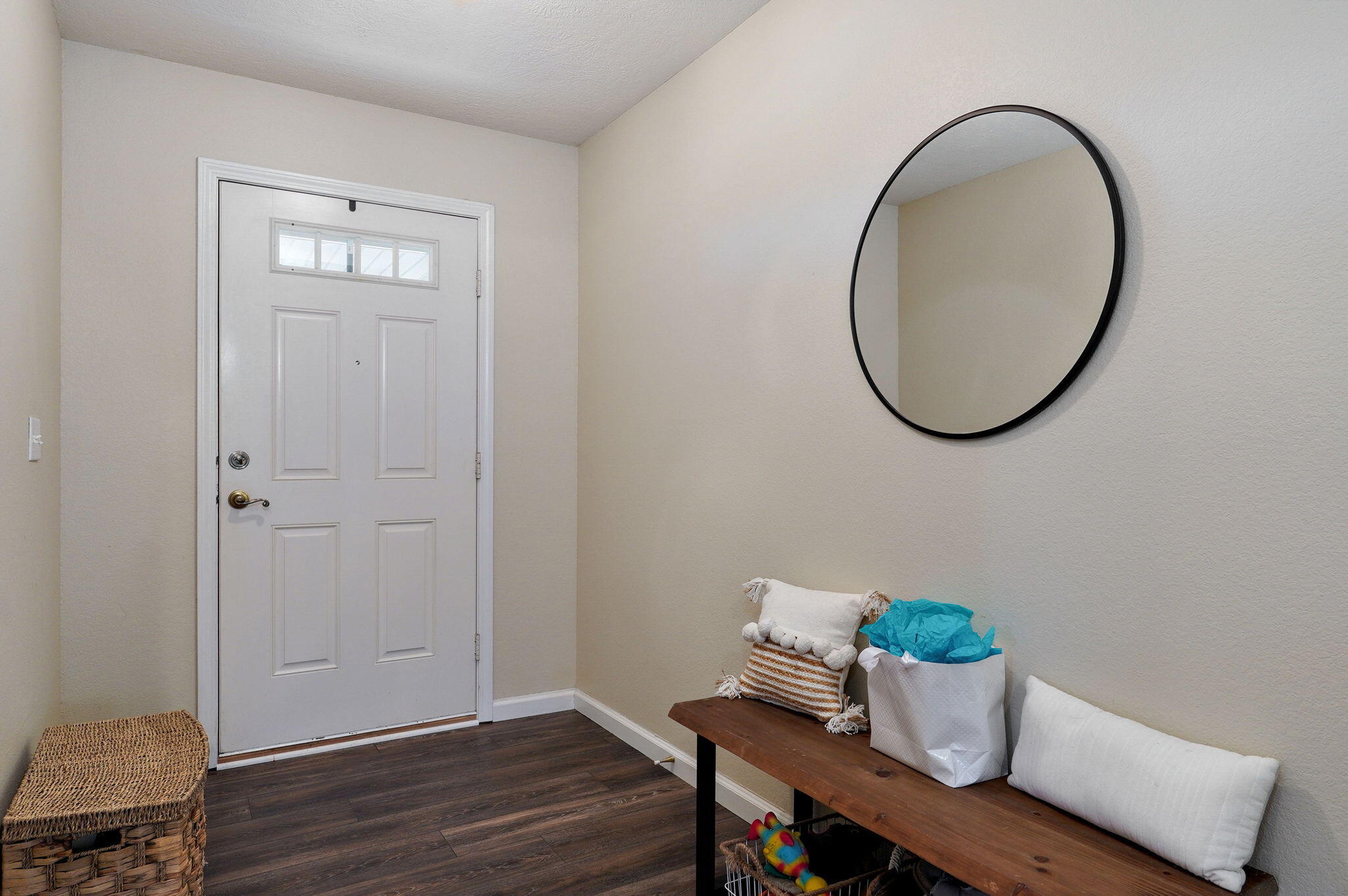 2613 E Moonlight Street