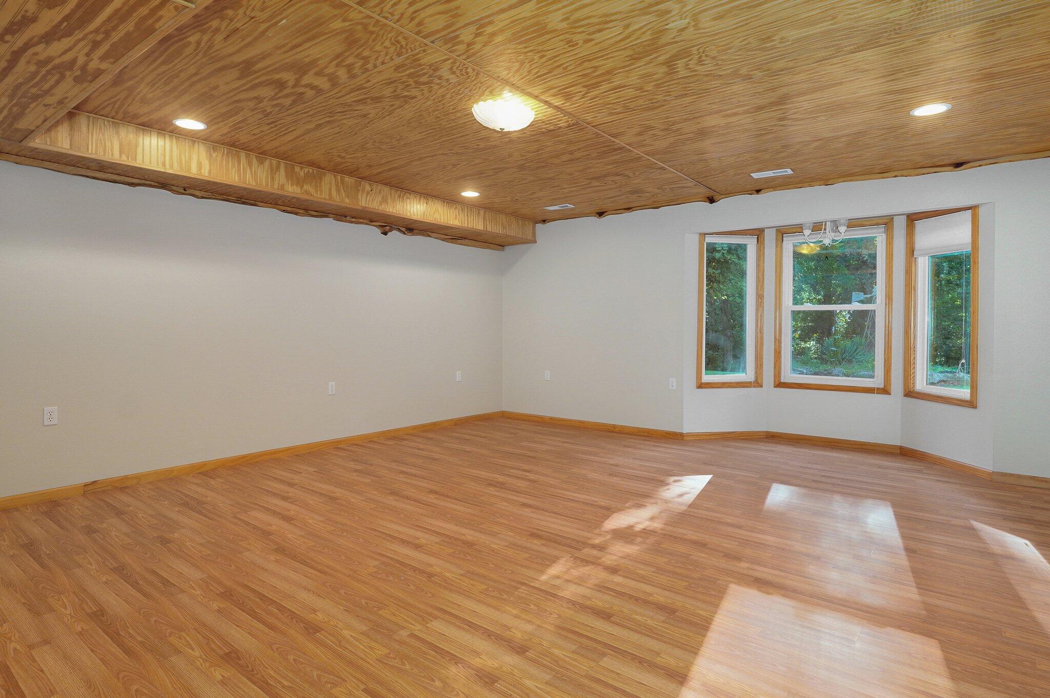 141 E 470th Road