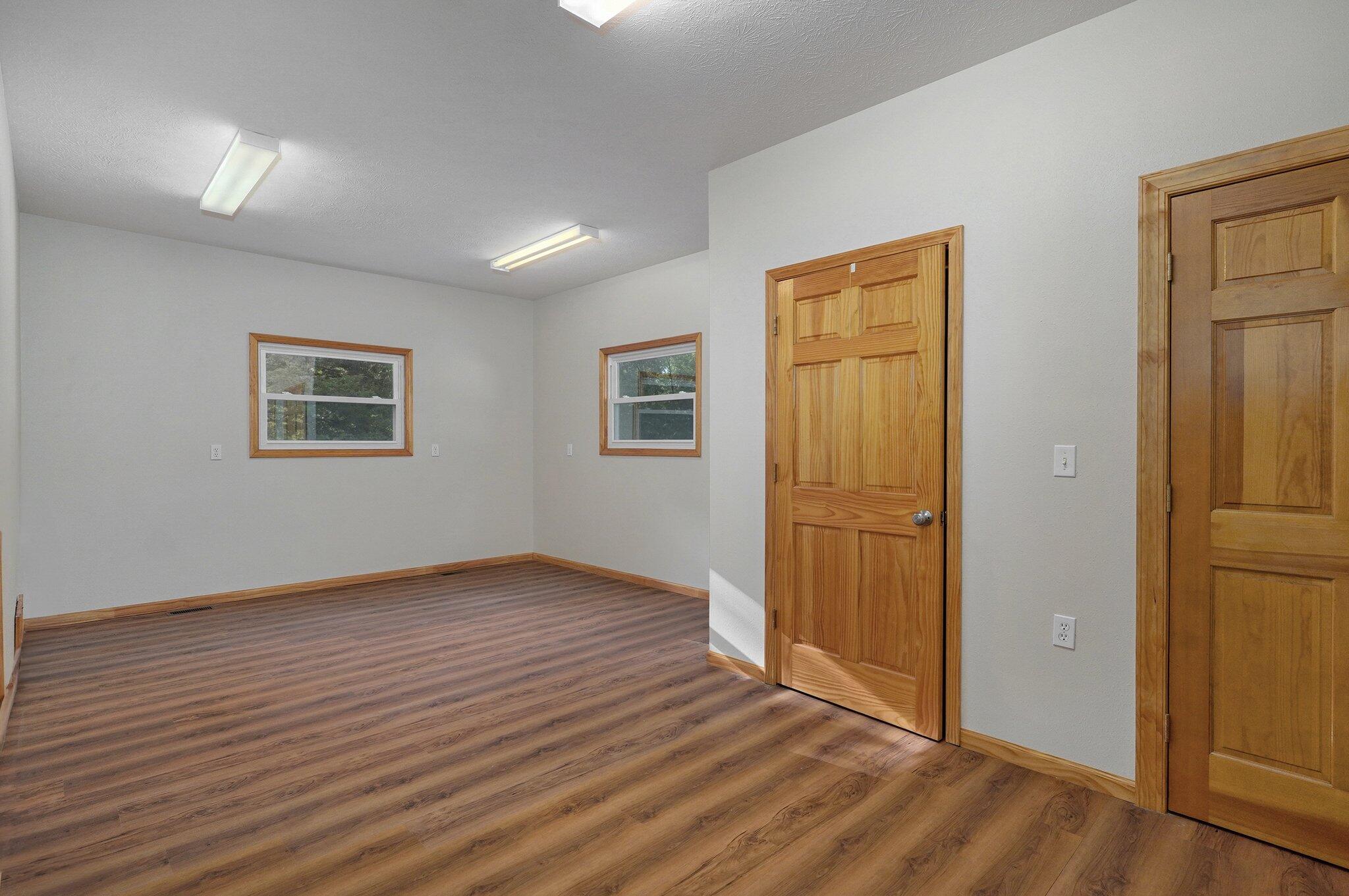141 E 470th Road