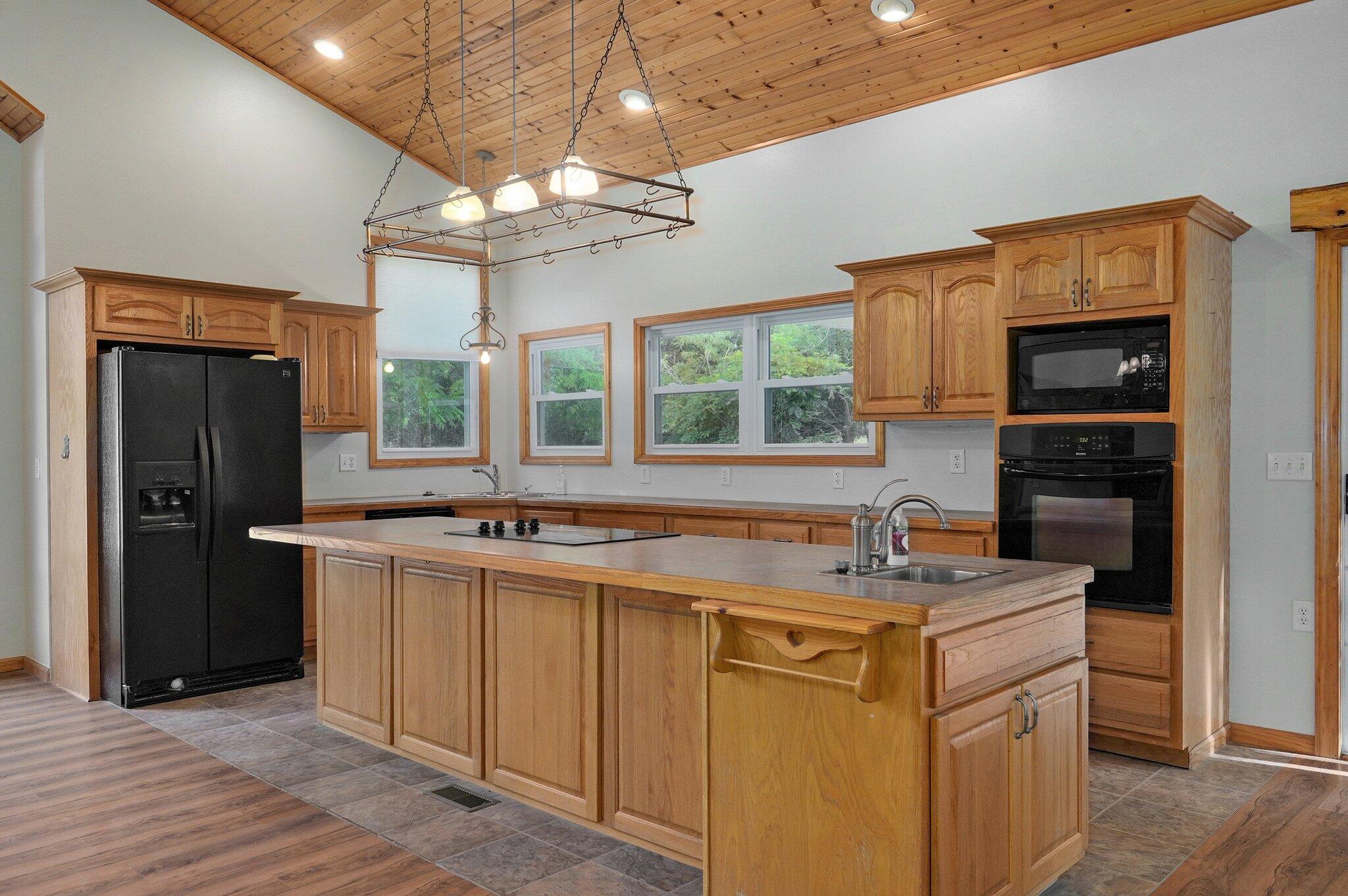 141 E 470th Road