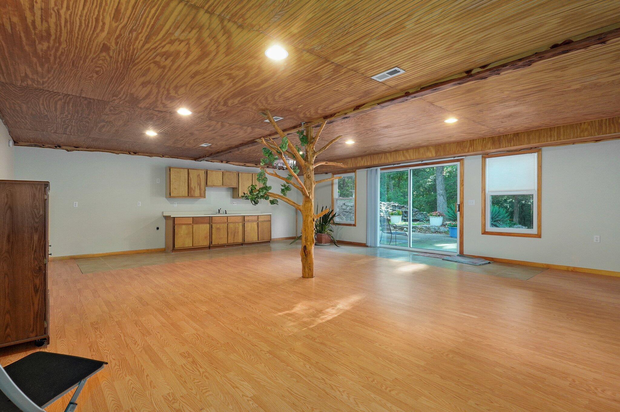 141 E 470th Road