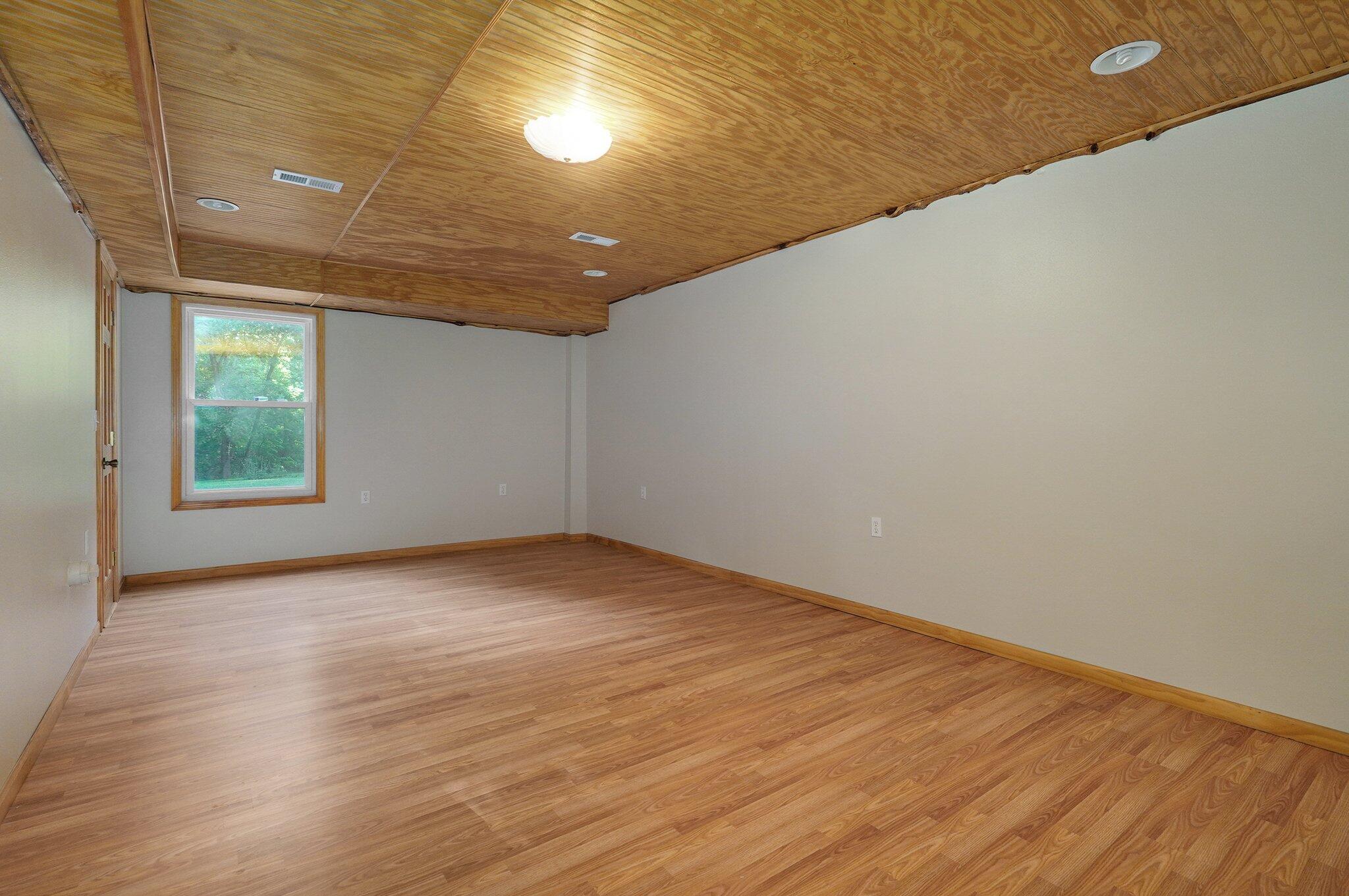 141 E 470th Road