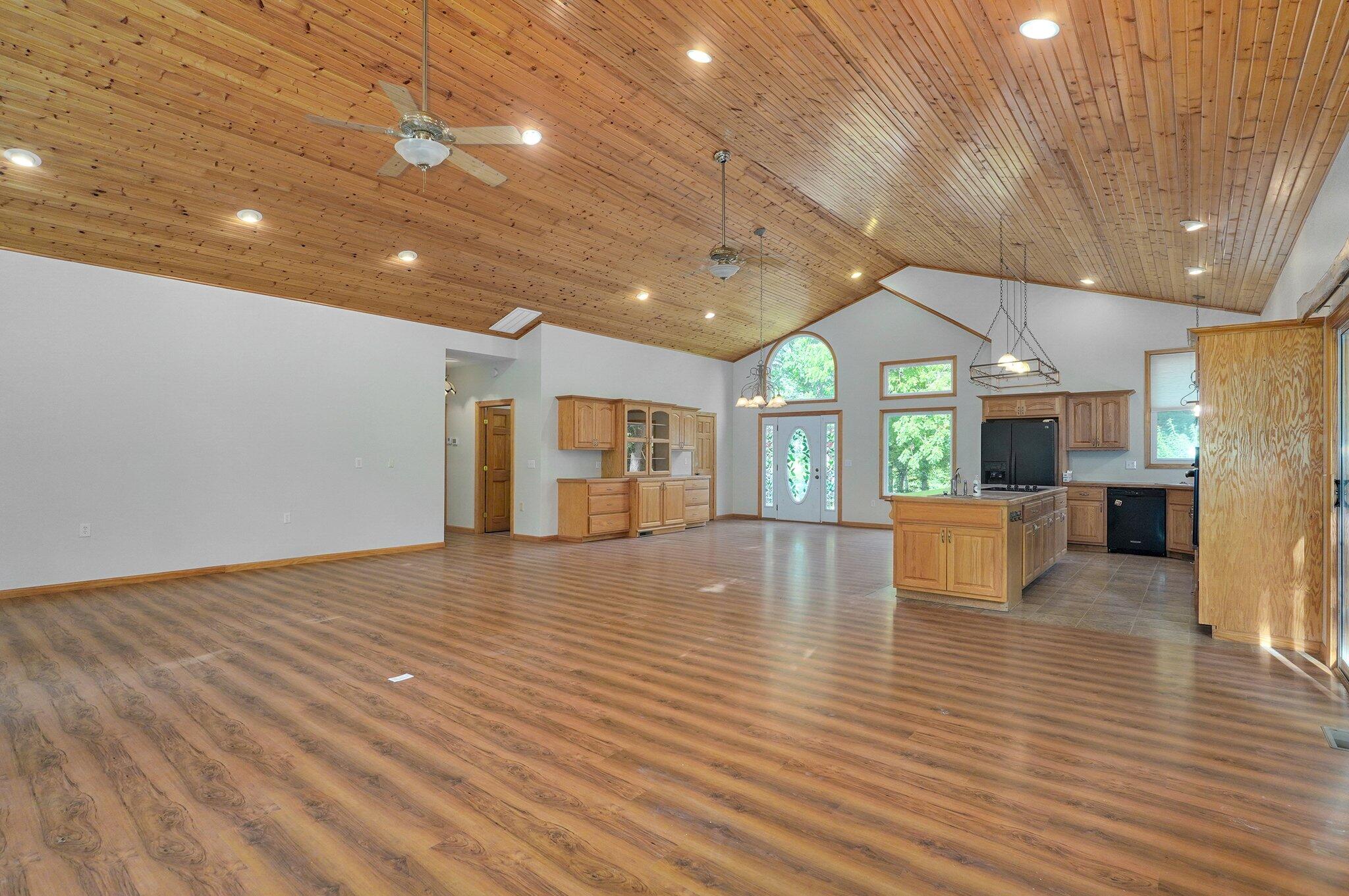 141 E 470th Road
