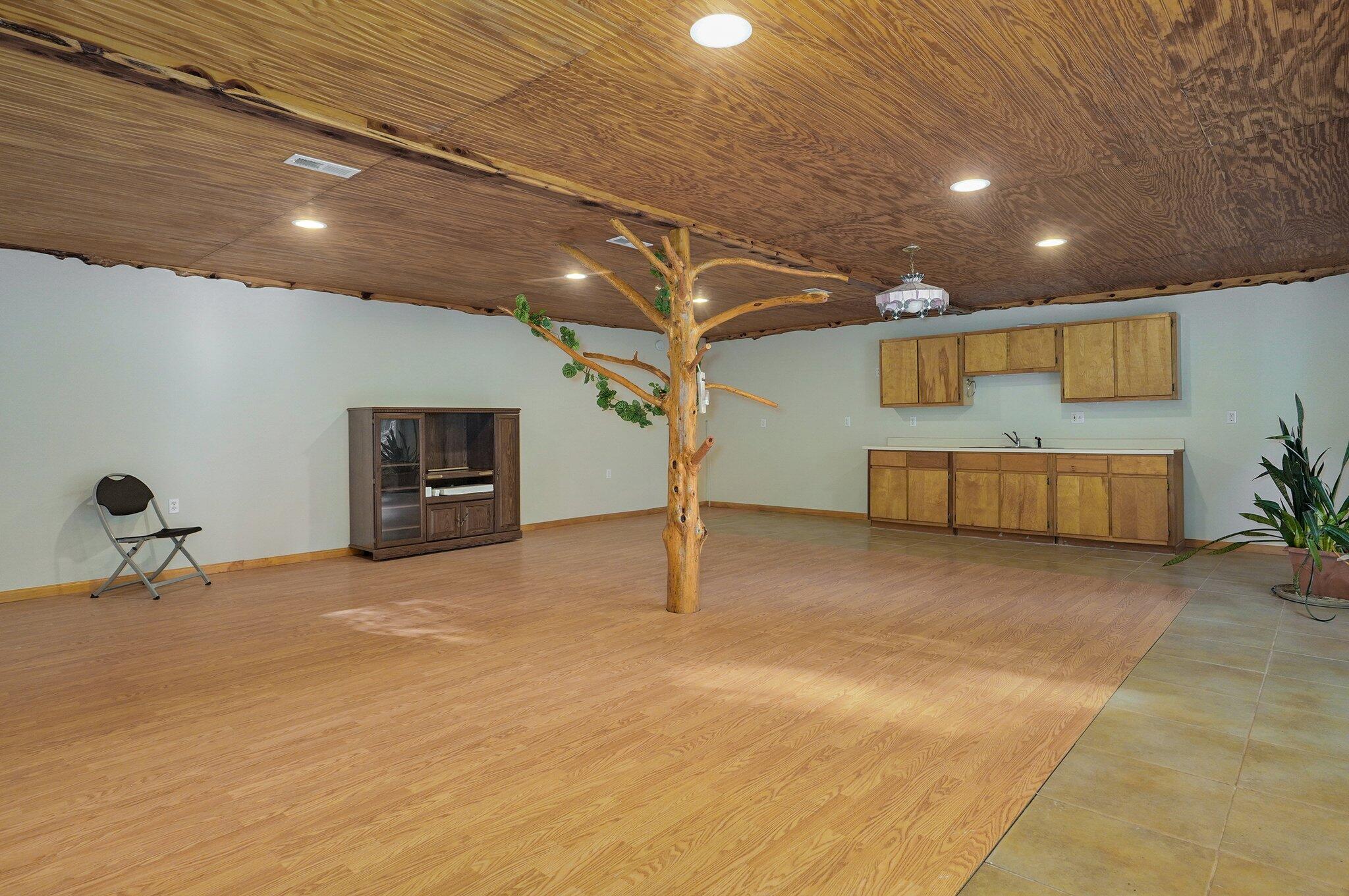141 E 470th Road