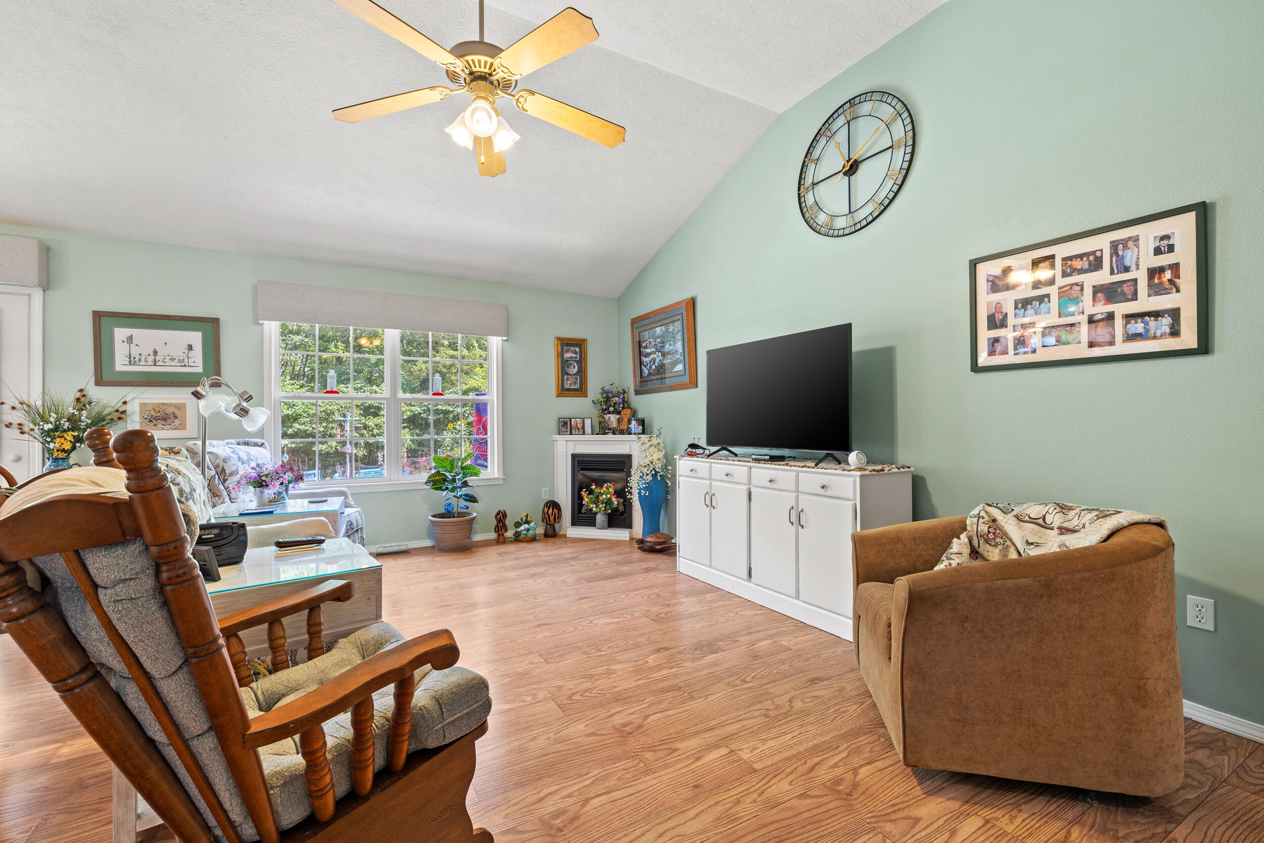 300 Roundhill Road