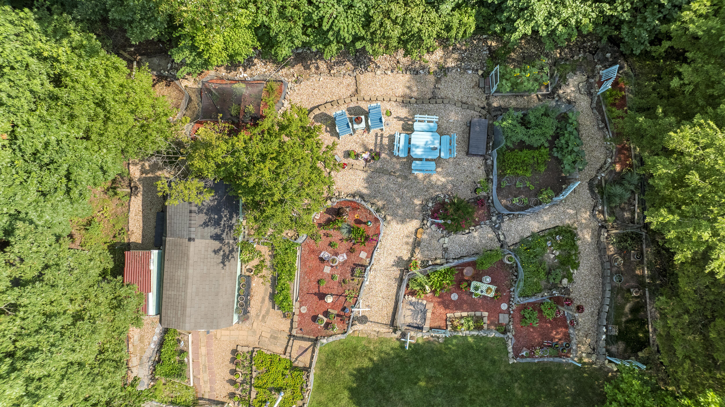 300 Roundhill Road