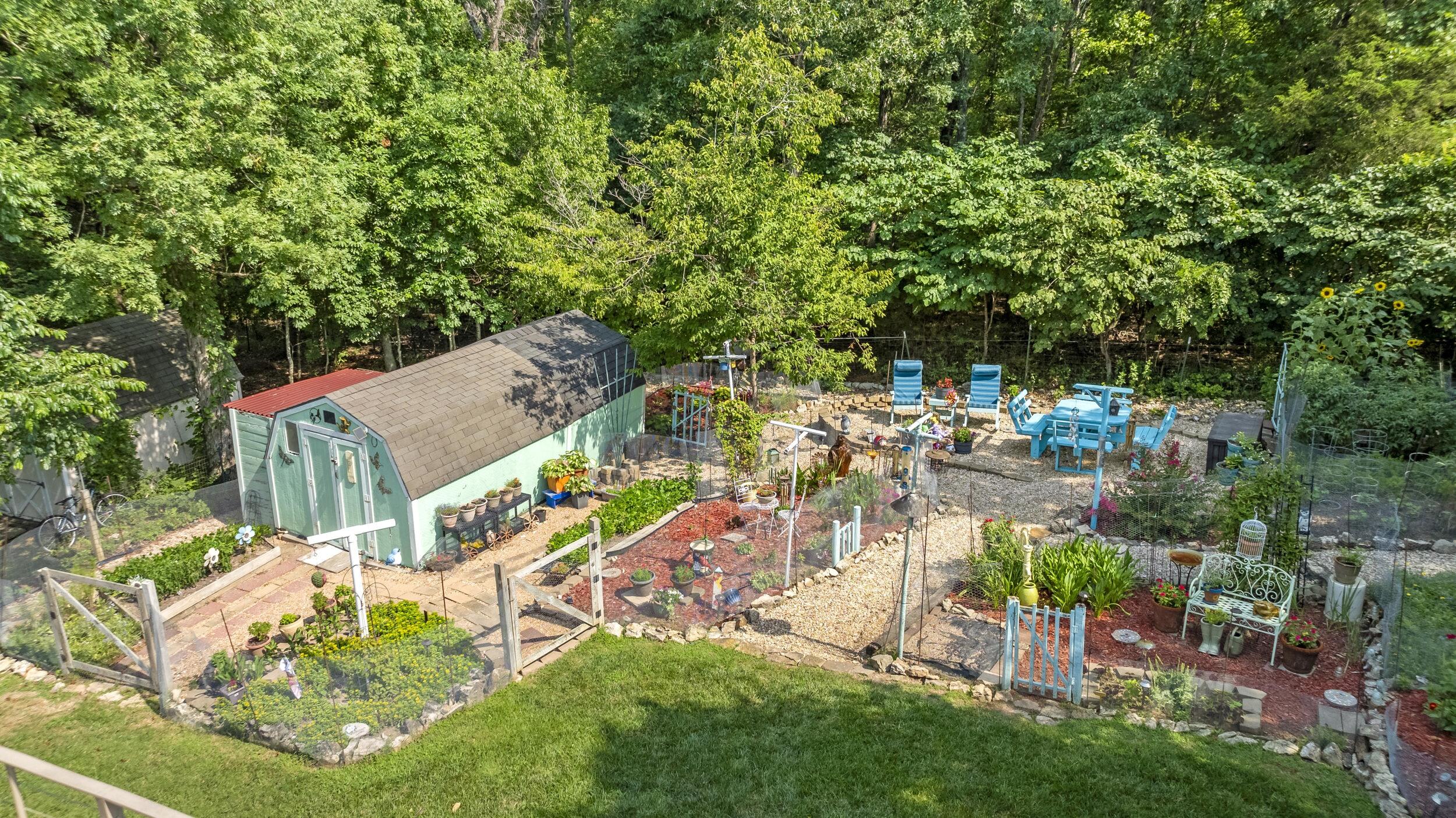 300 Roundhill Road