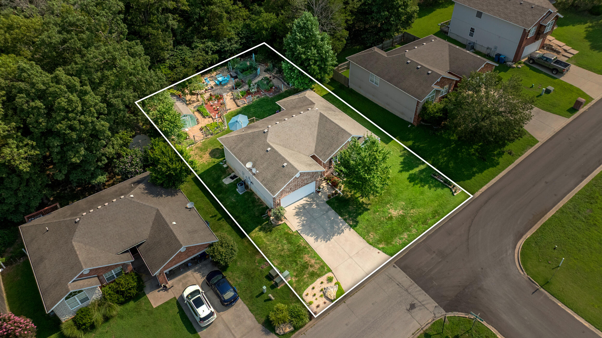 300 Roundhill Road