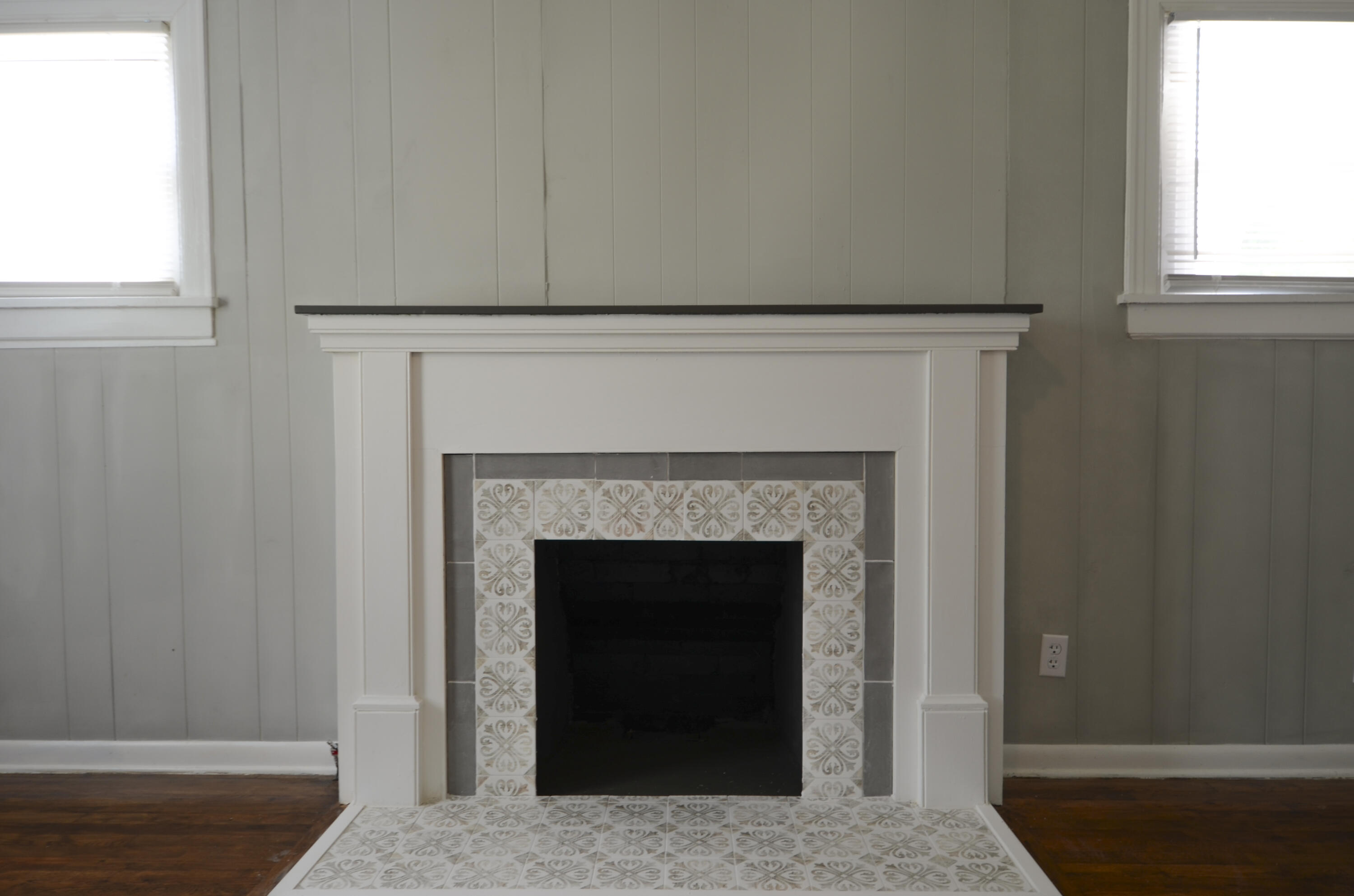 917 W Della Street