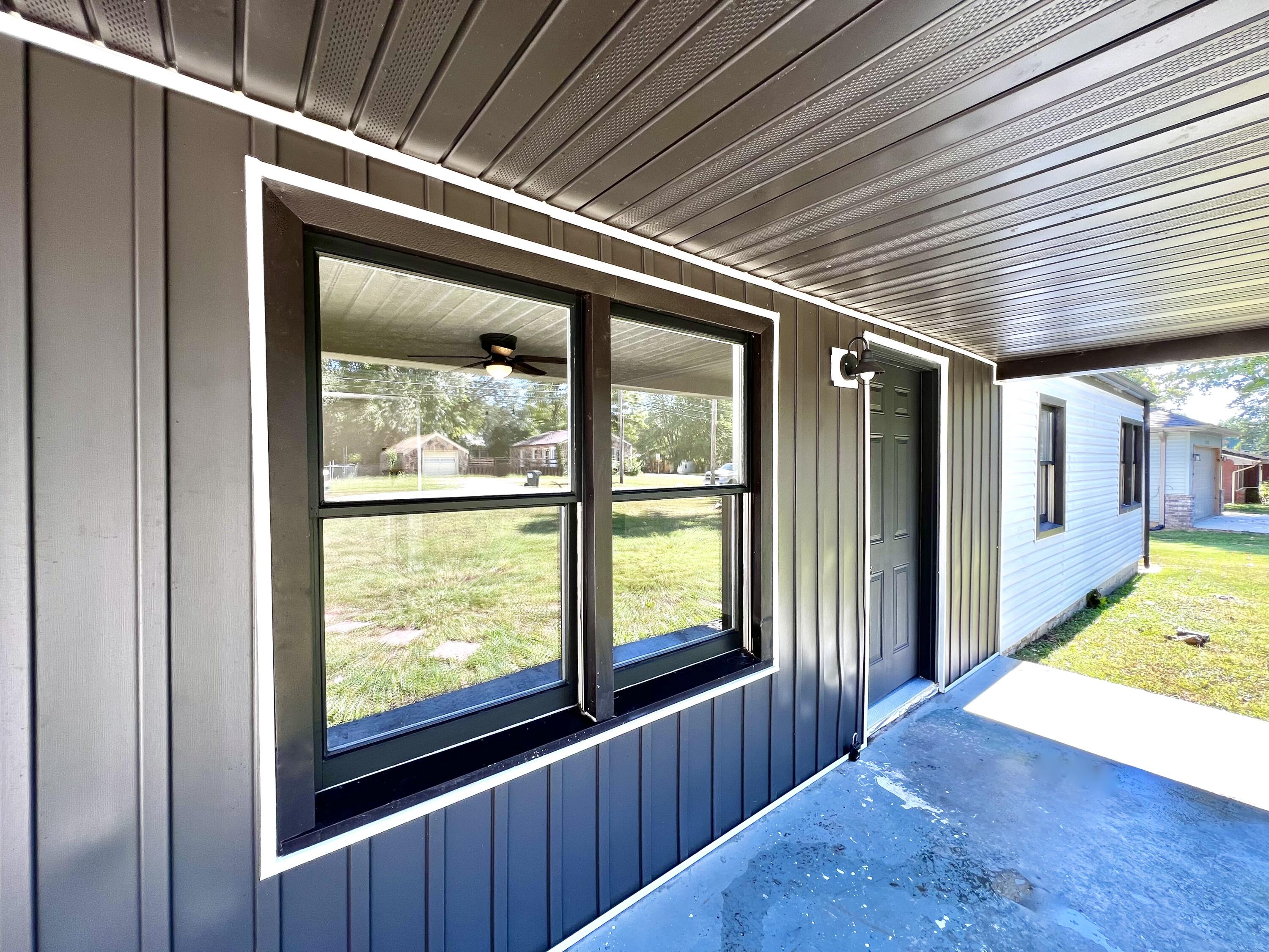 2018 S Lone Pine Avenue