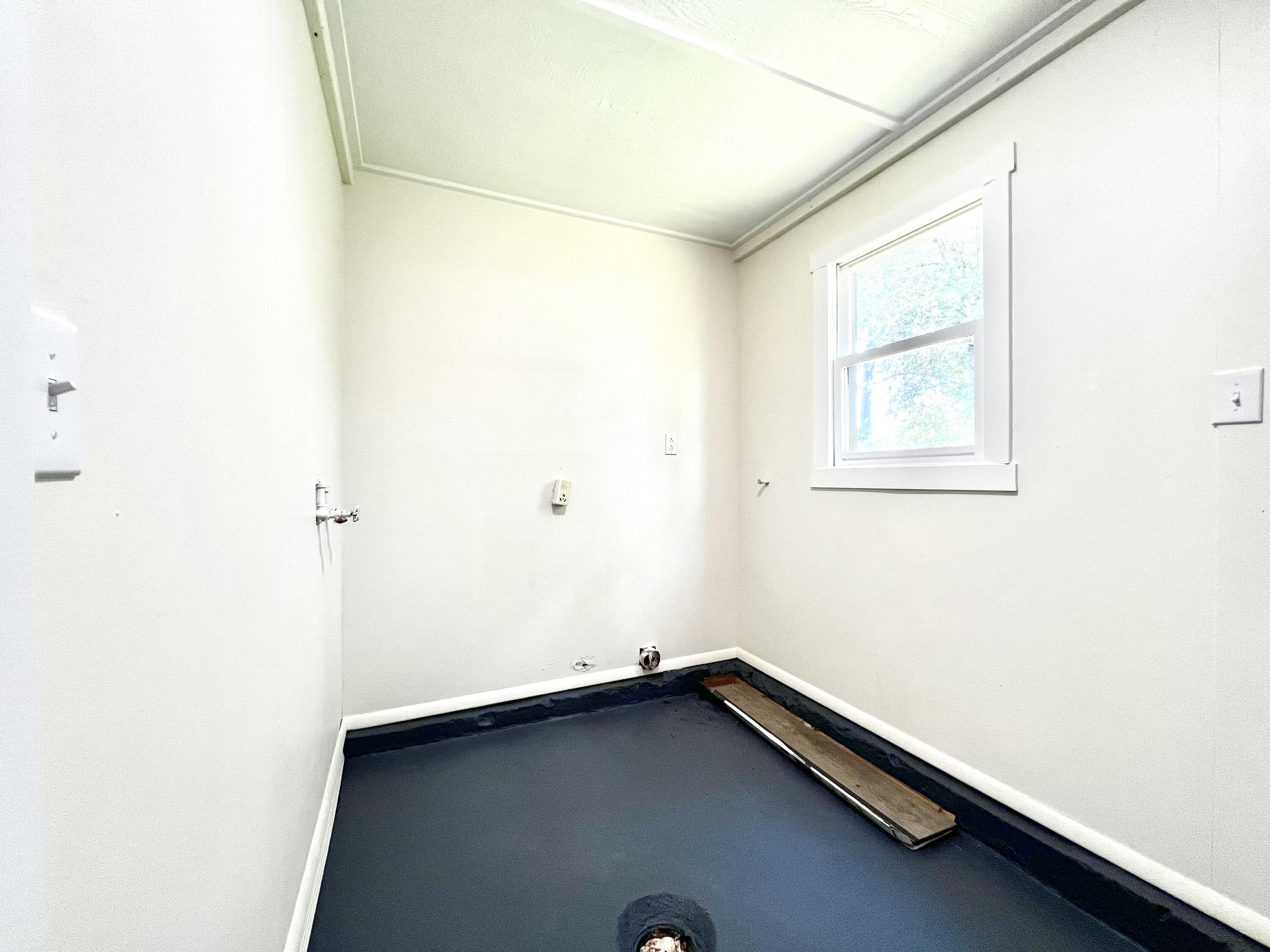 2018 S Lone Pine Avenue