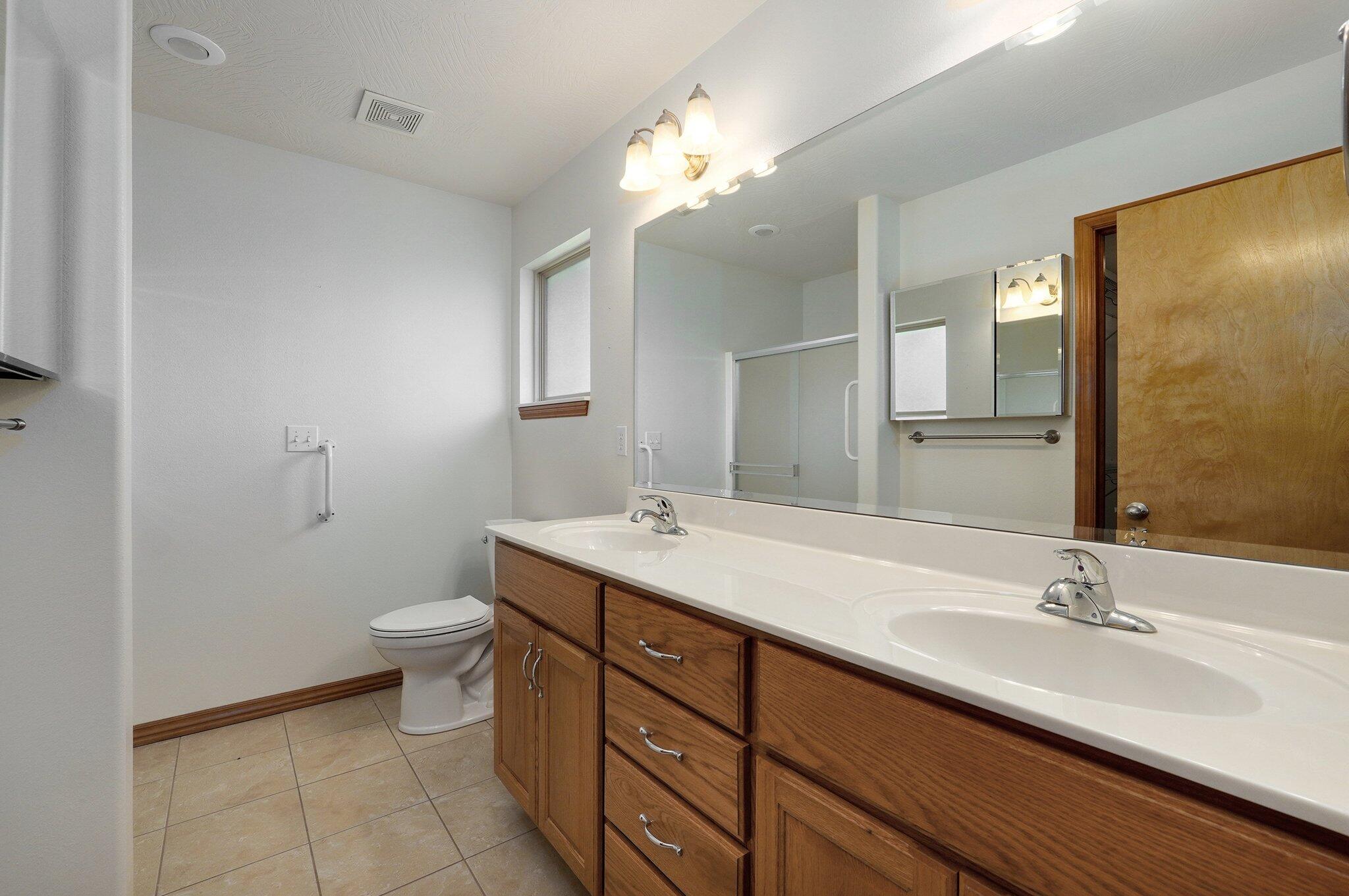 1074 South Mahn Avenue