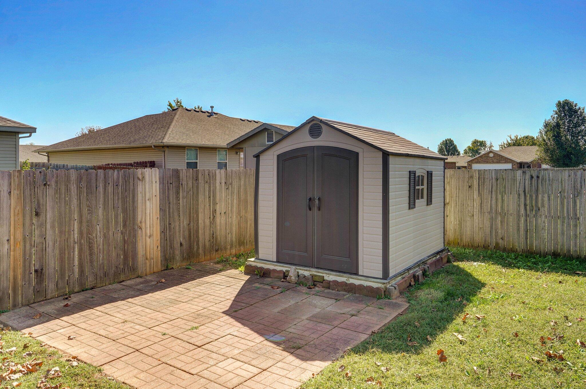 1074 South Mahn Avenue