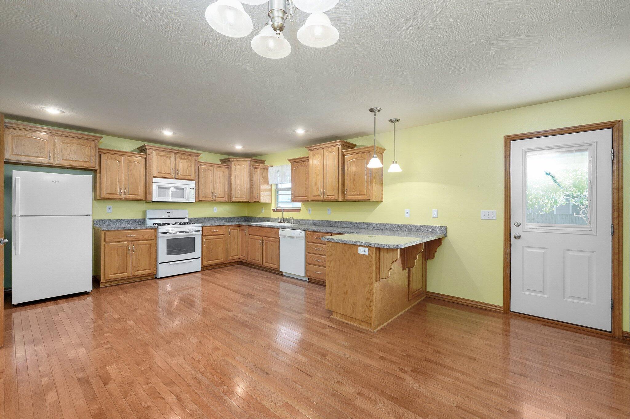 1074 South Mahn Avenue