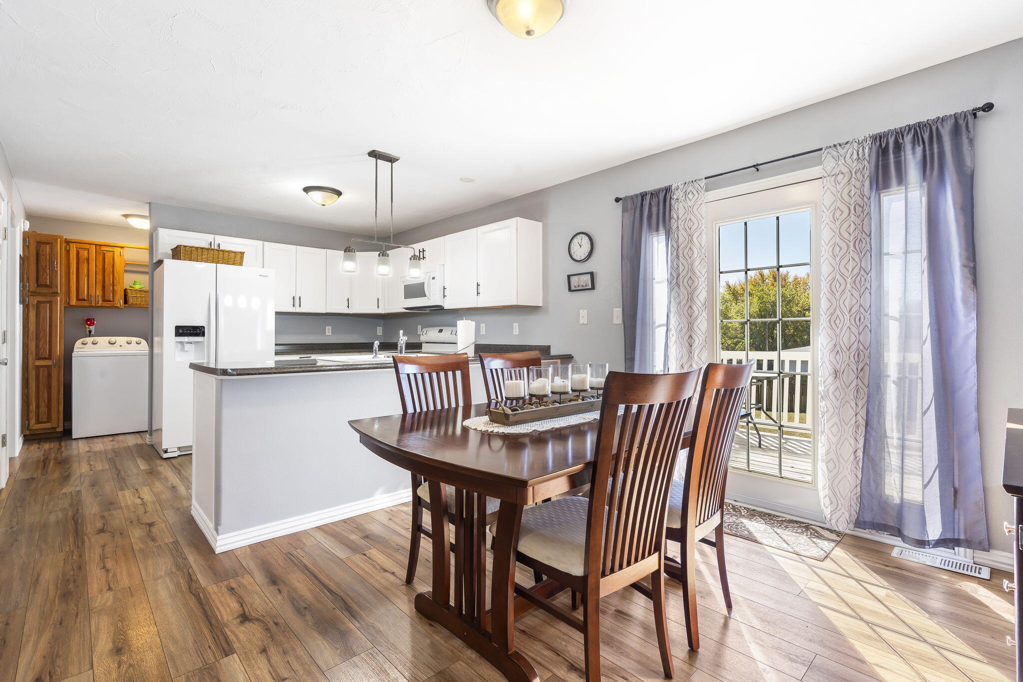 24 W Cherry Street