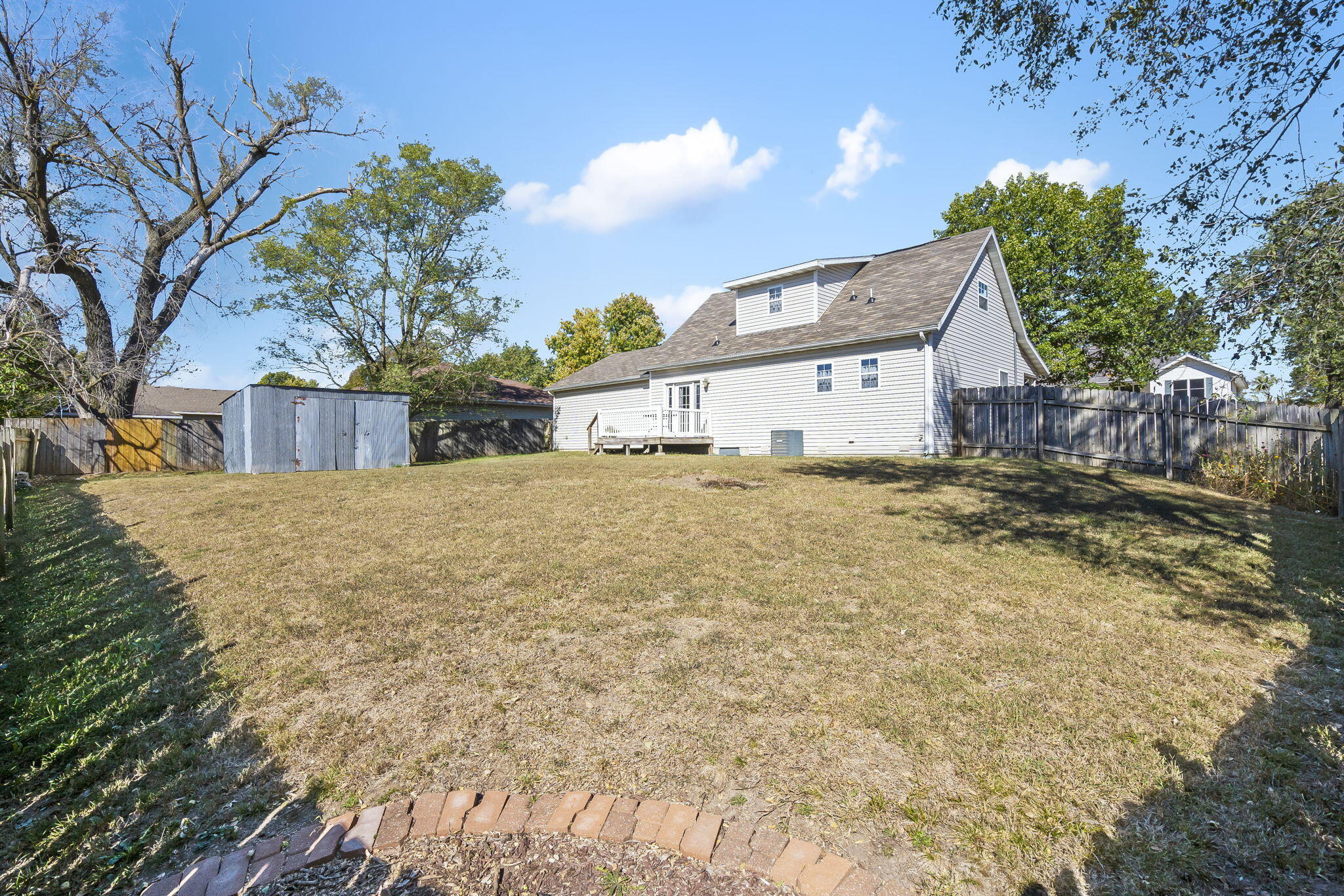 24 W Cherry Street