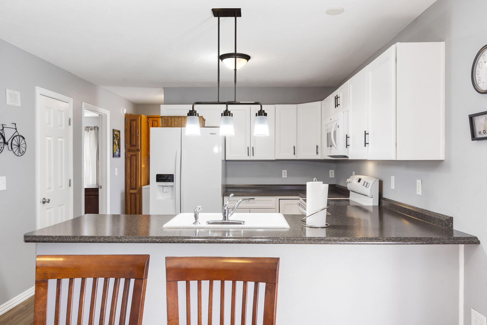 24 W Cherry Street