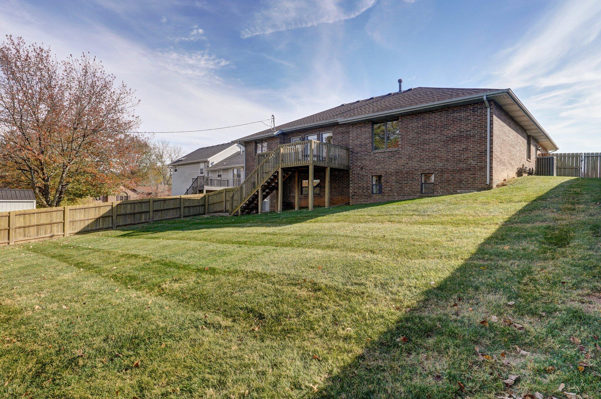 1967 W Inglewood Street