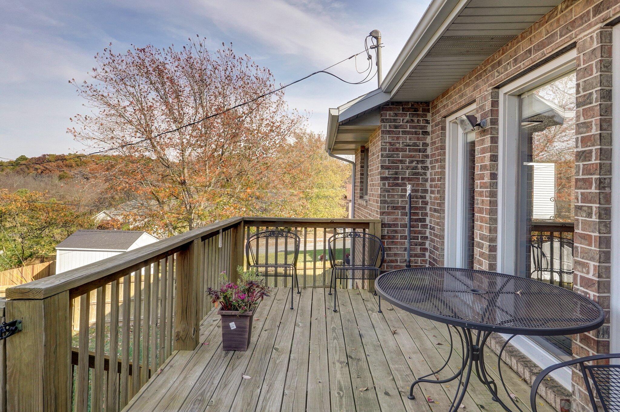 1967 W Inglewood Street