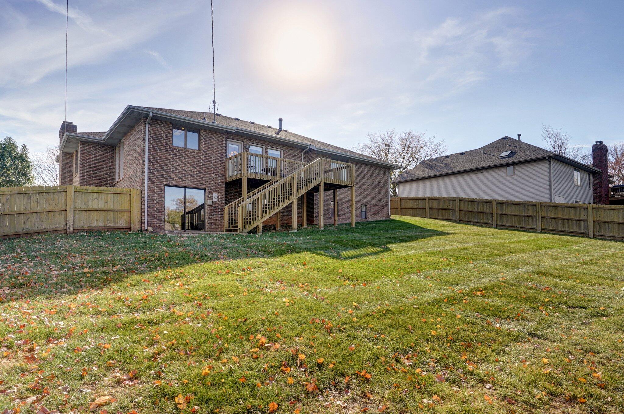 1967 W Inglewood Street