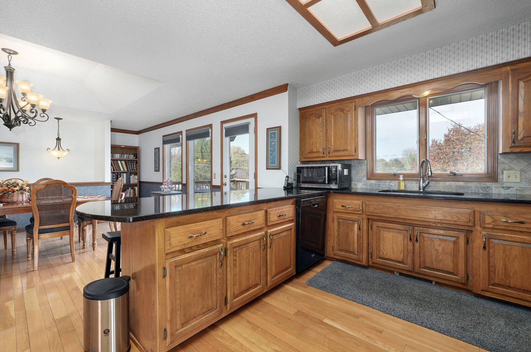 1967 W Inglewood Street