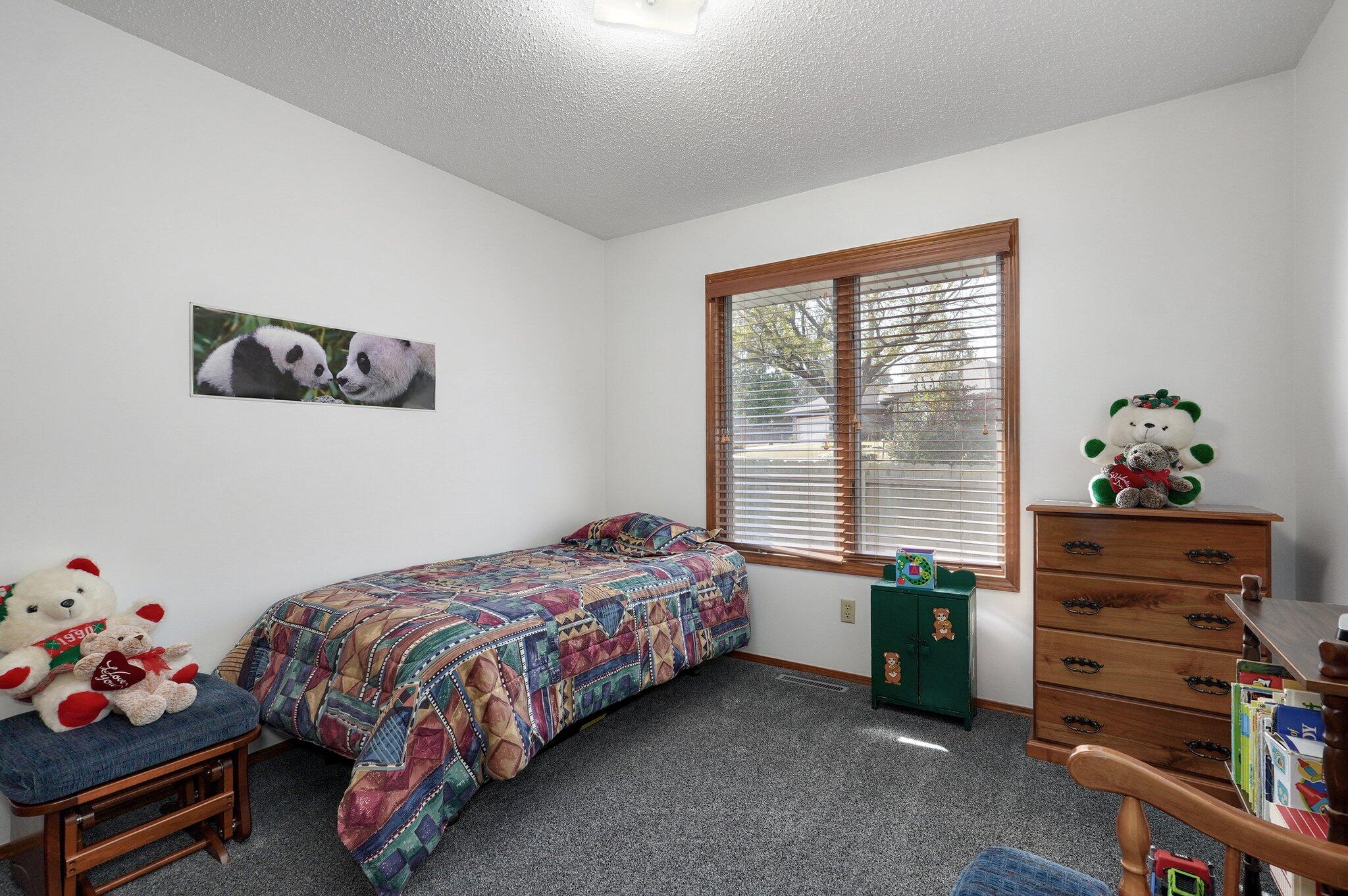 1967 W Inglewood Street